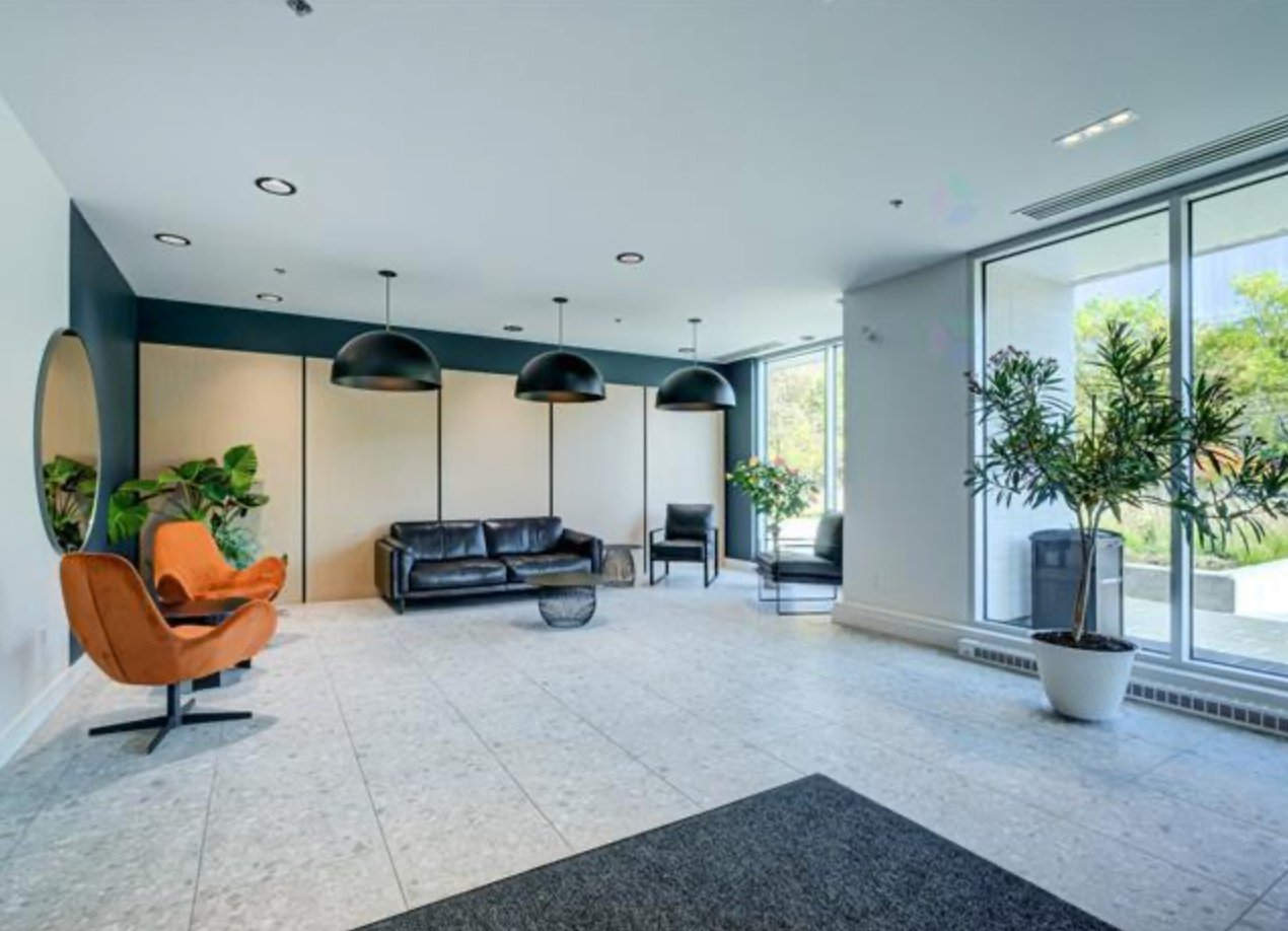 Photo - Hallway