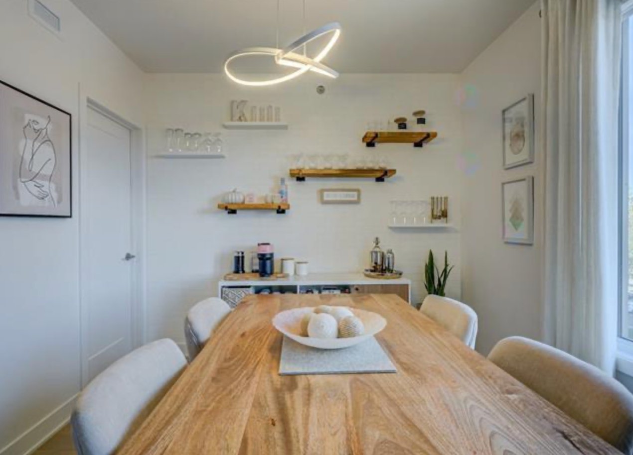 Photo - Dining room