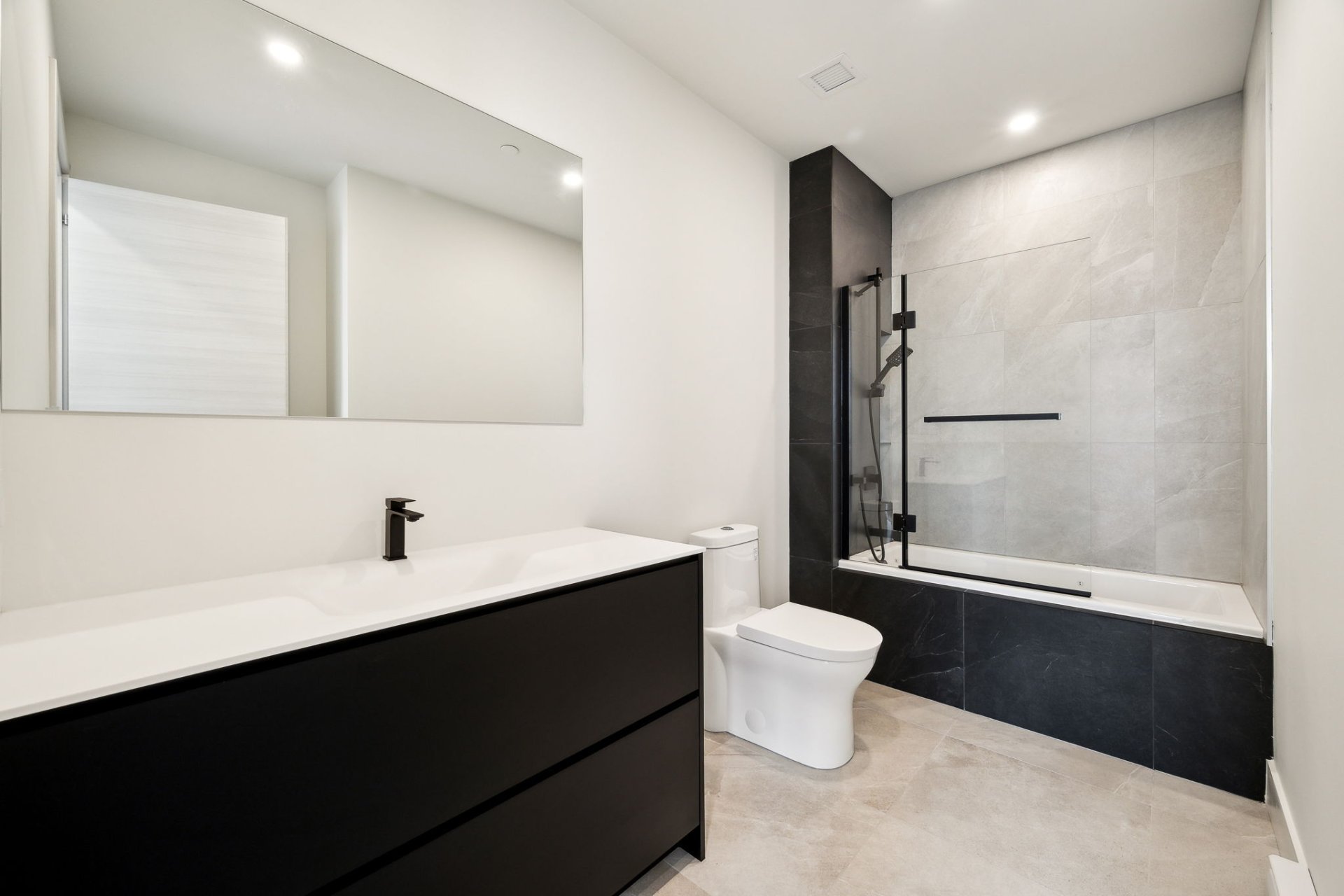 Photo - Bathroom