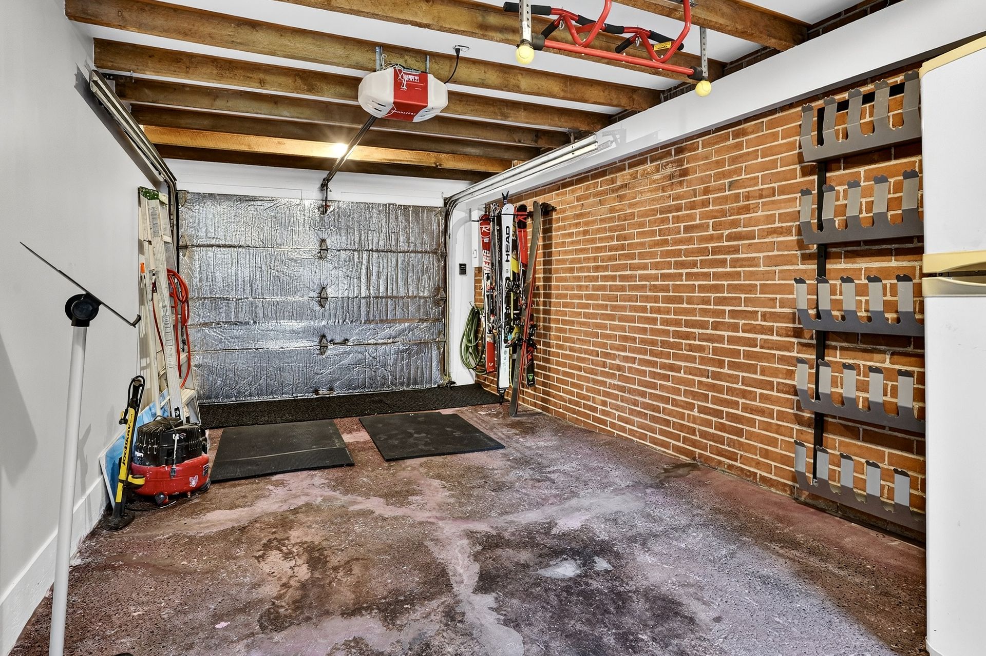 Photo - Garage