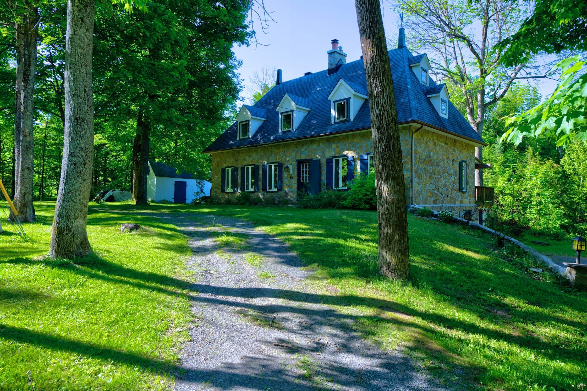 Photo - Façade