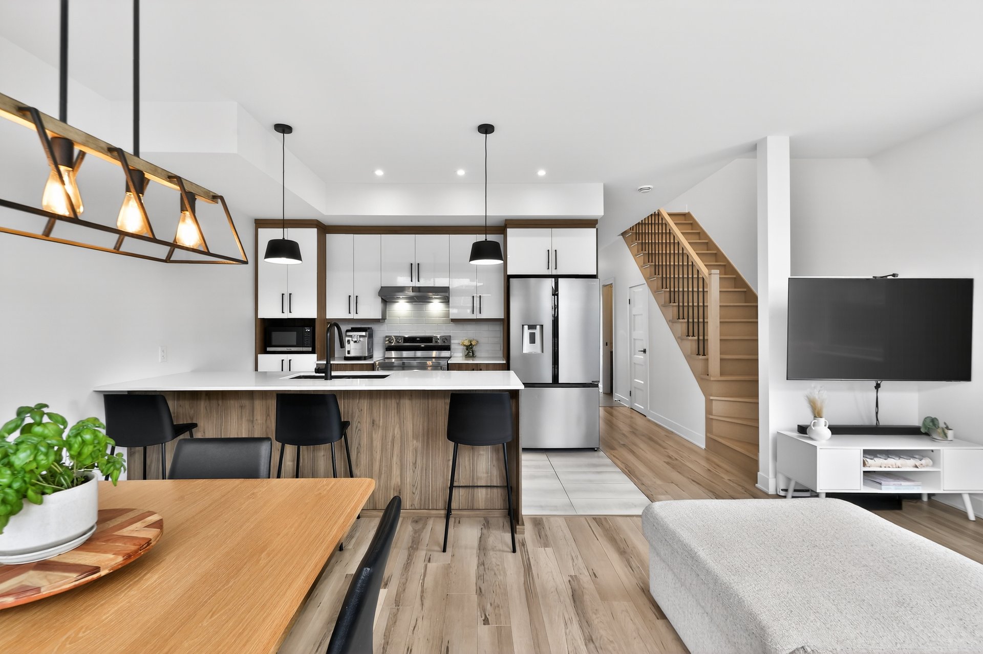 Photo - Overall View