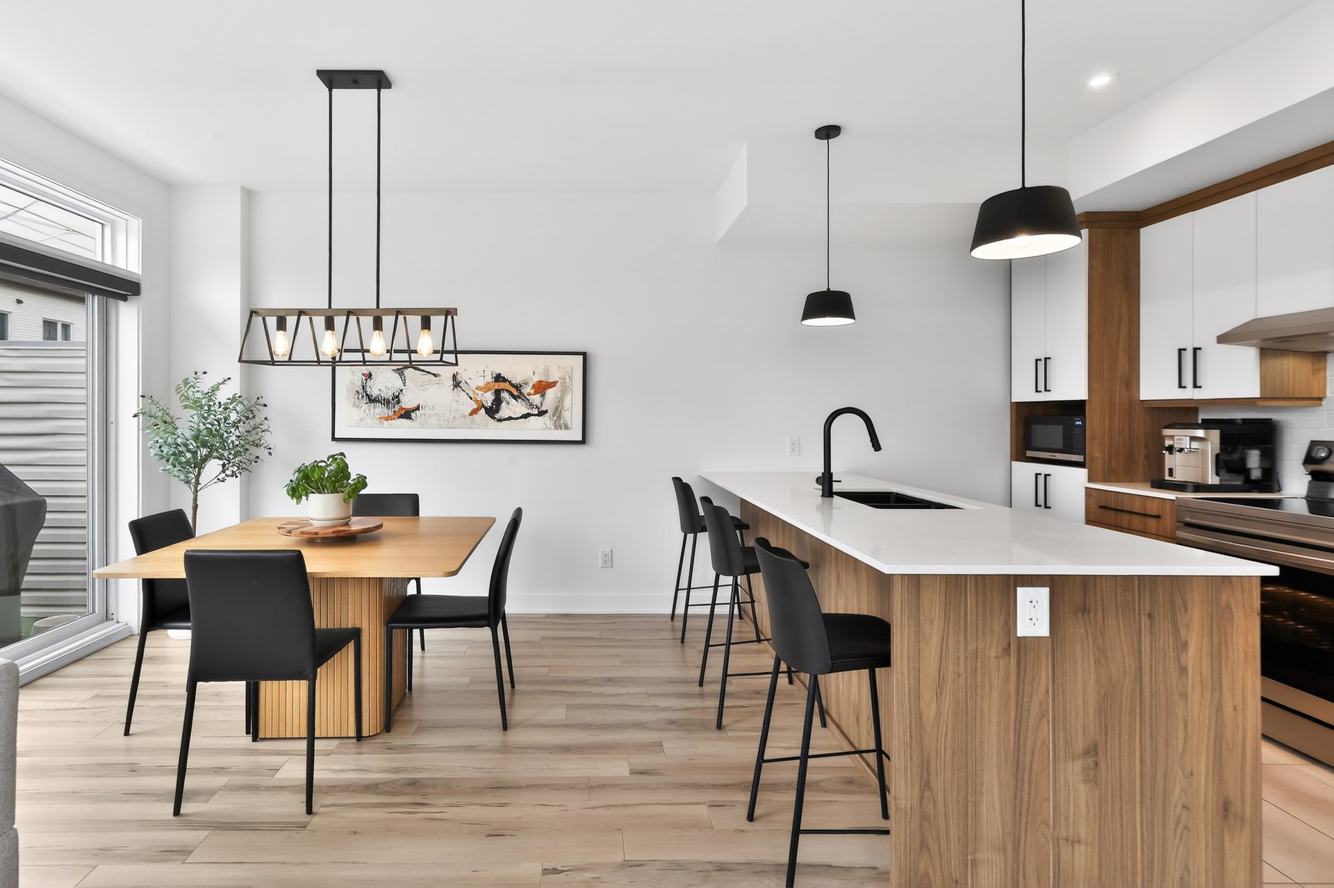 Photo - Overall View