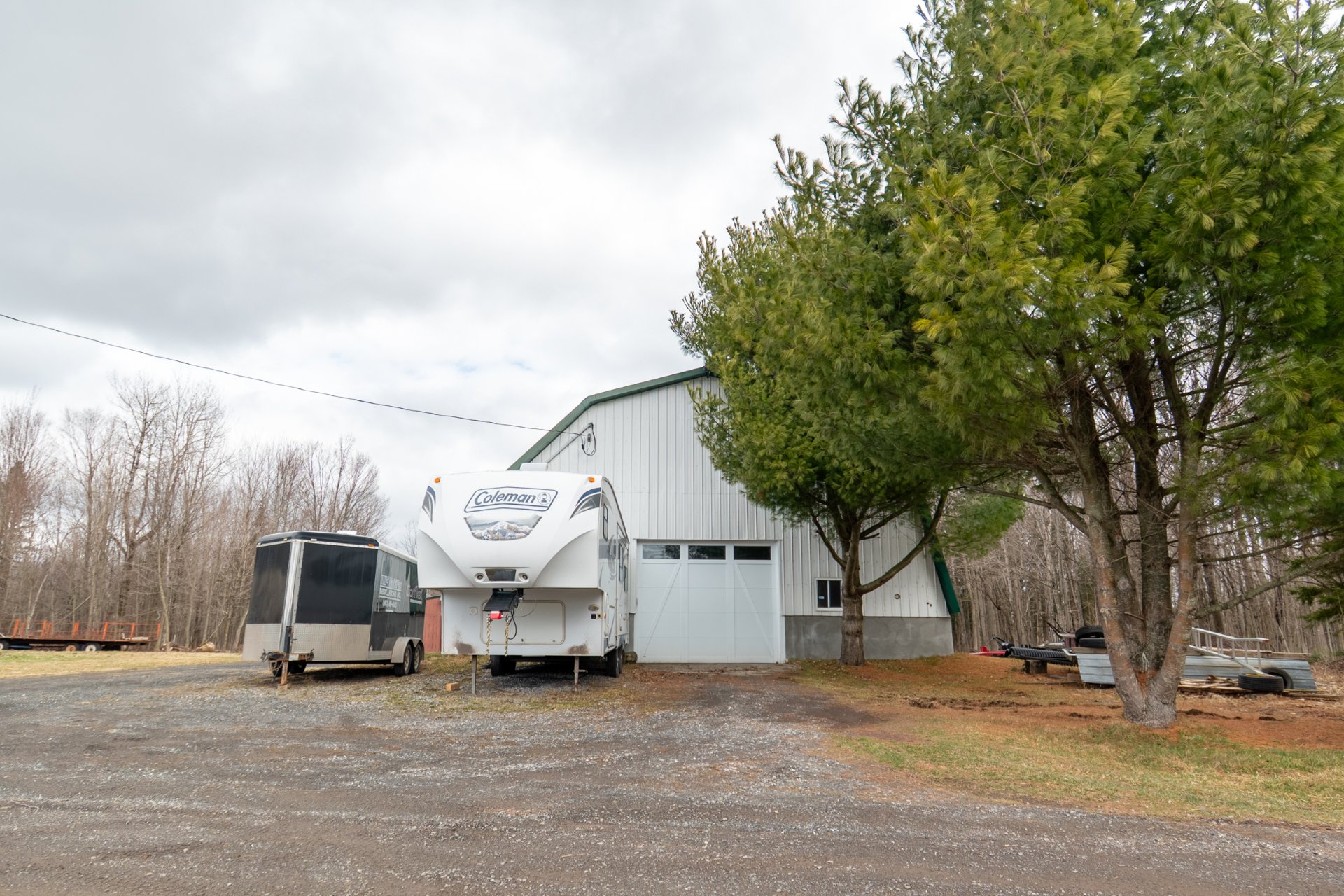 Photo - Garage