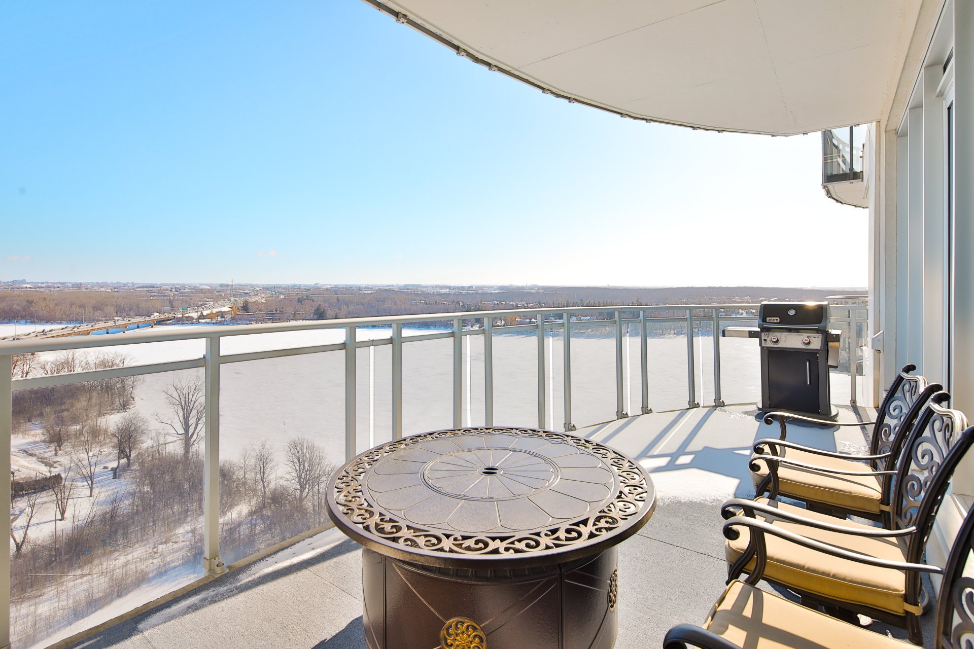 Photo - Balcon