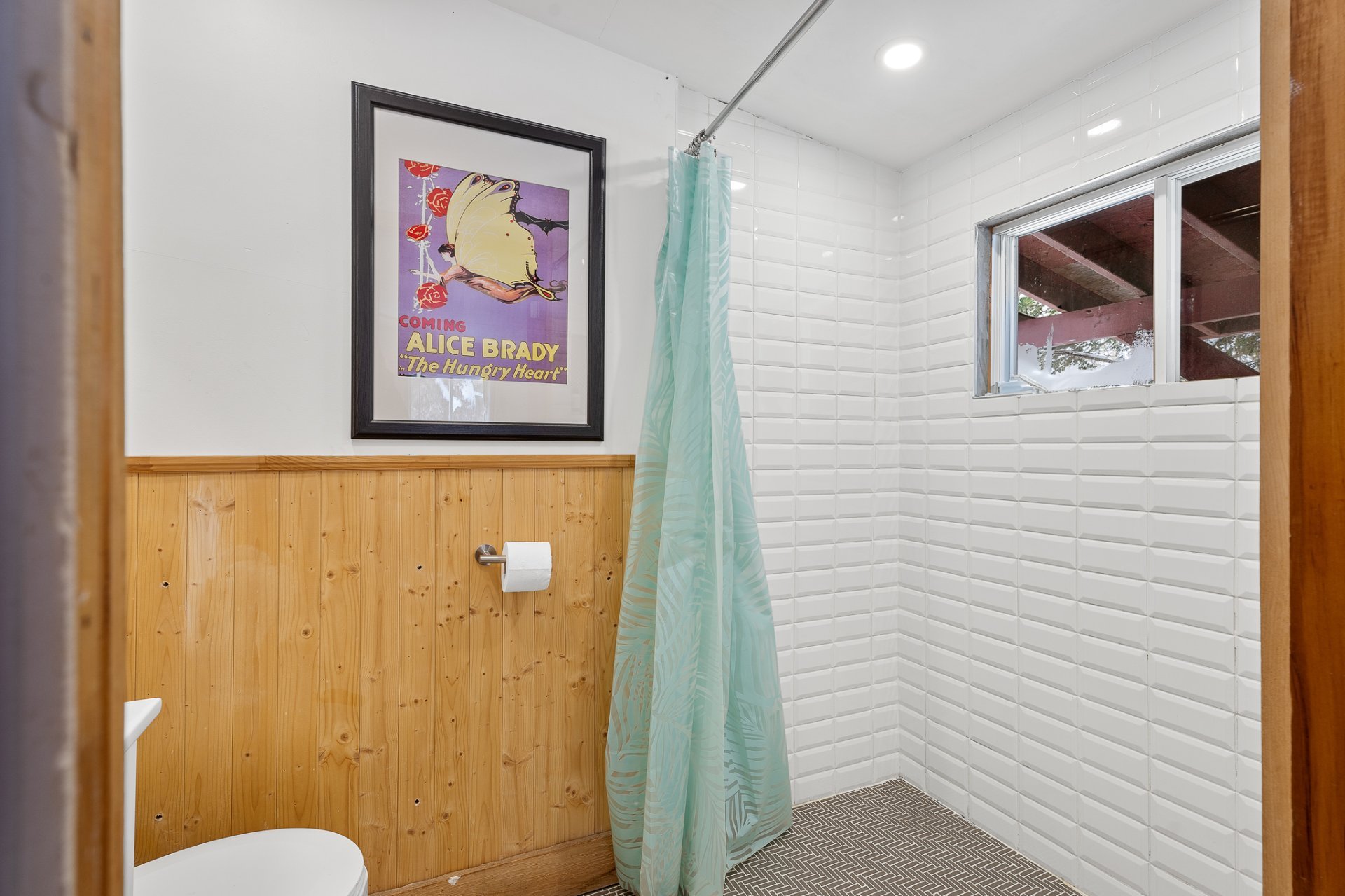 Photo - Salle de bains attenante à la CCP