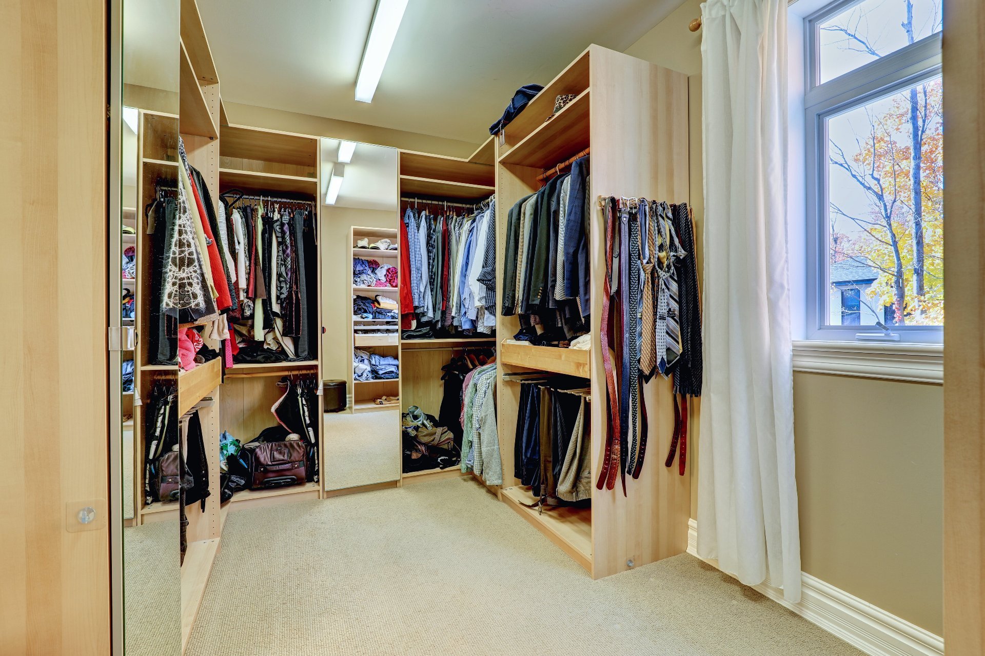 Walk-in closet