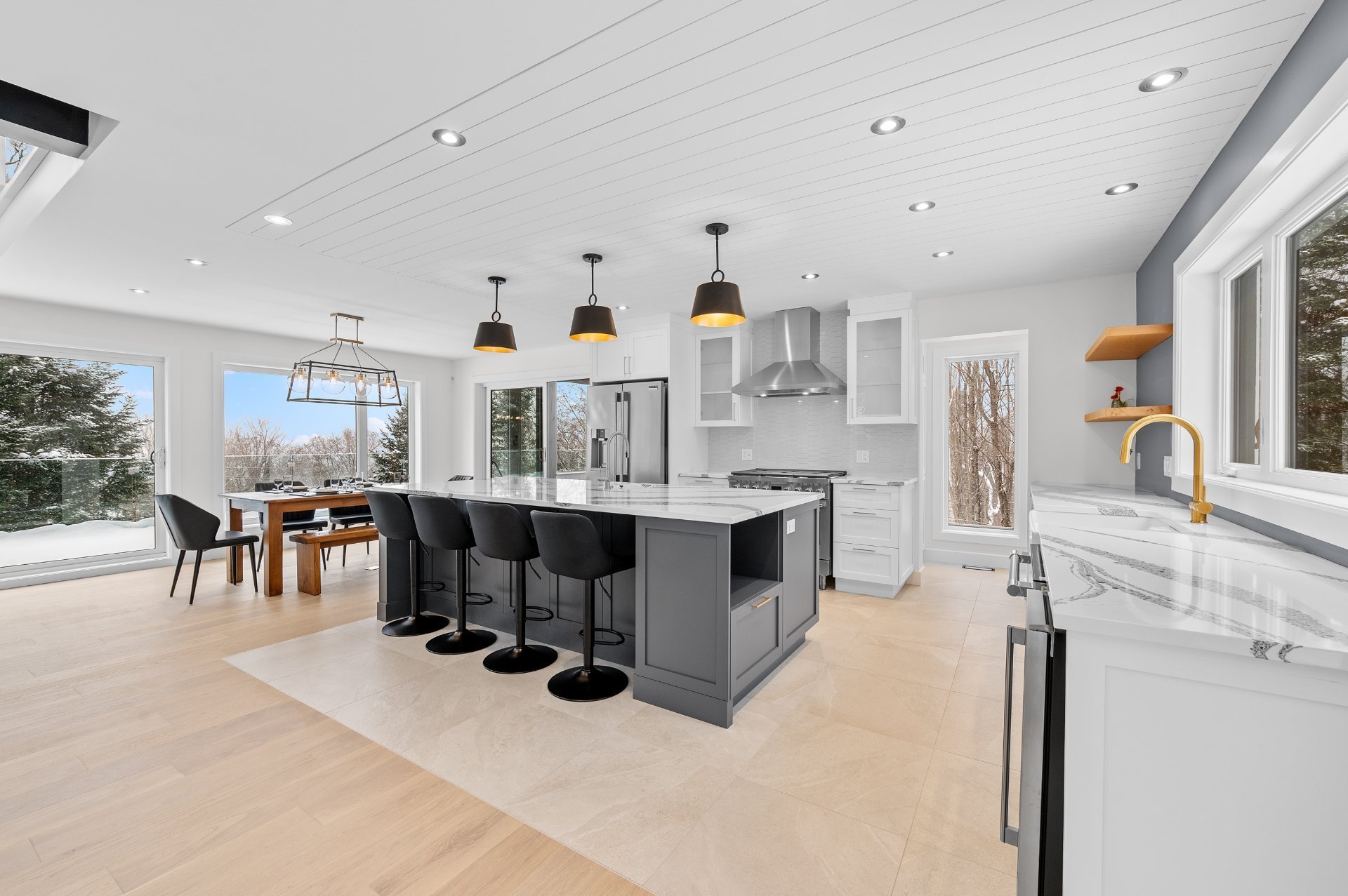 Photo - Kitchen