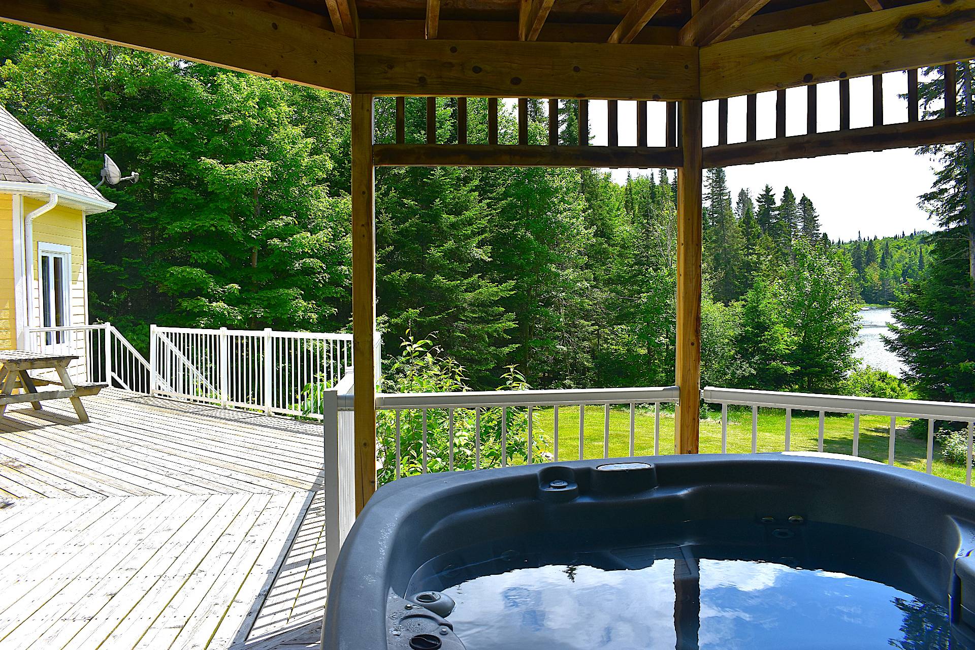 Photo - Hot tub