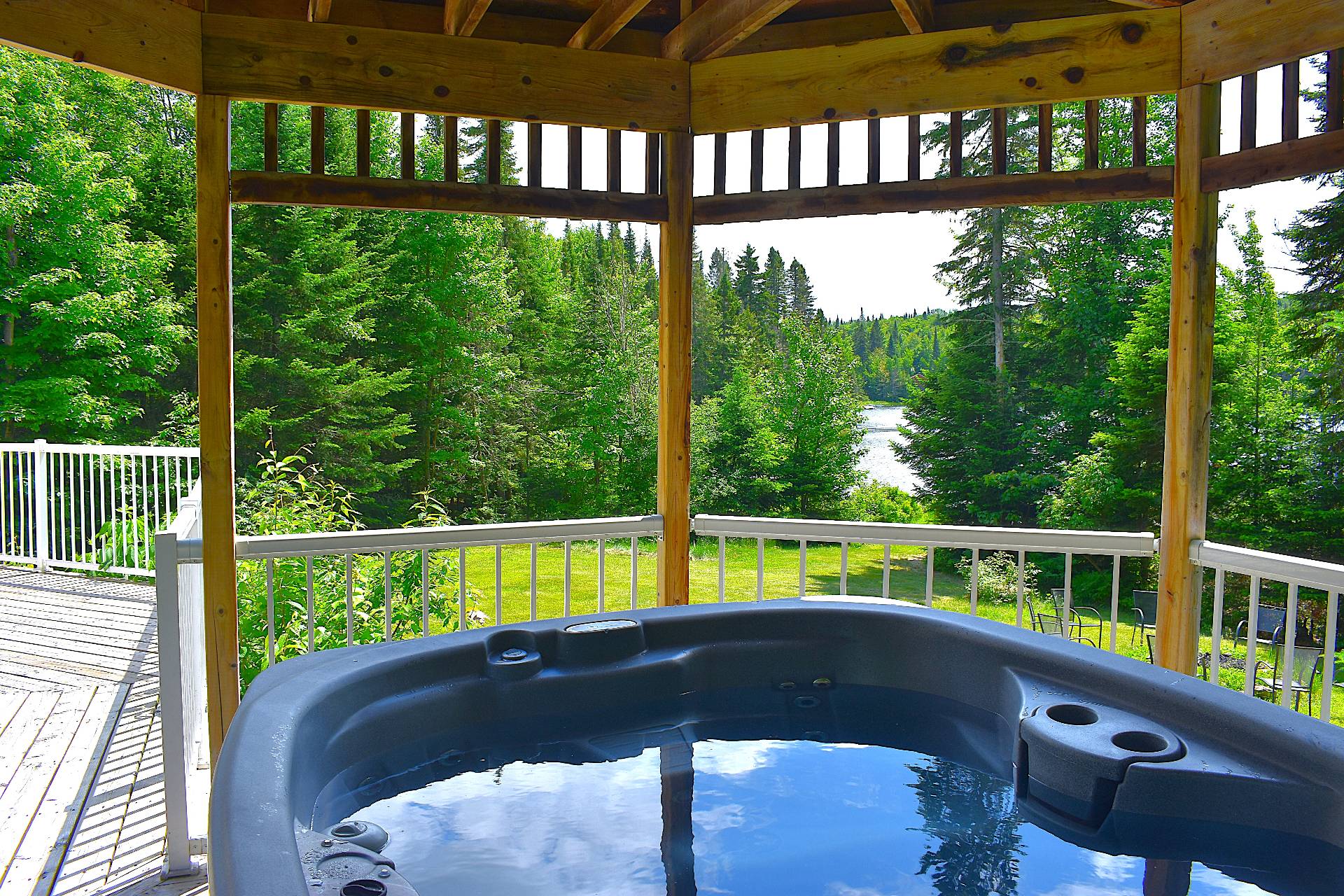 Photo - Hot tub