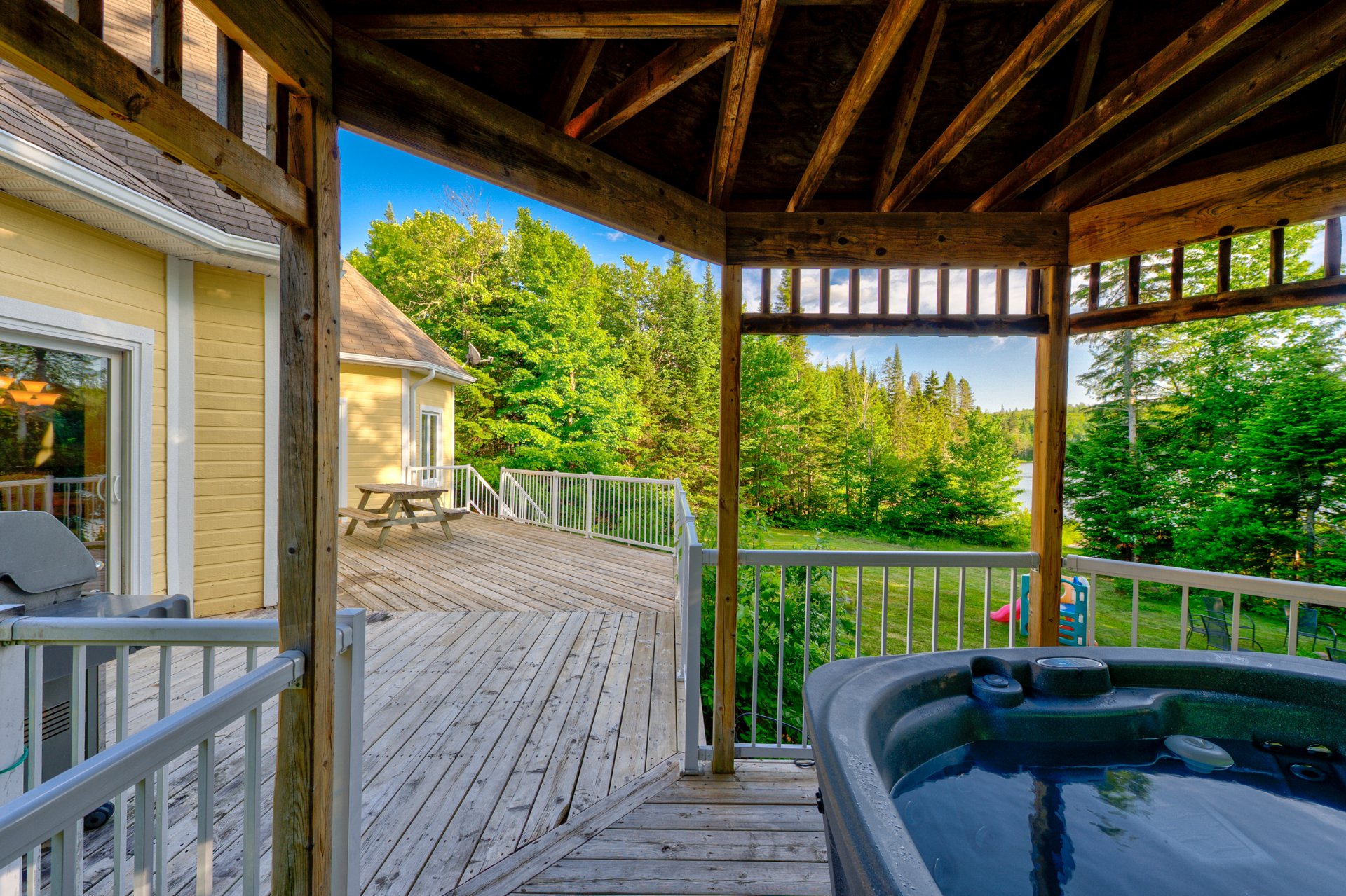 Photo - Hot tub
