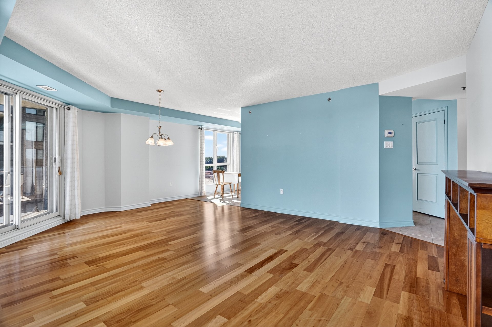 Photo - Salon