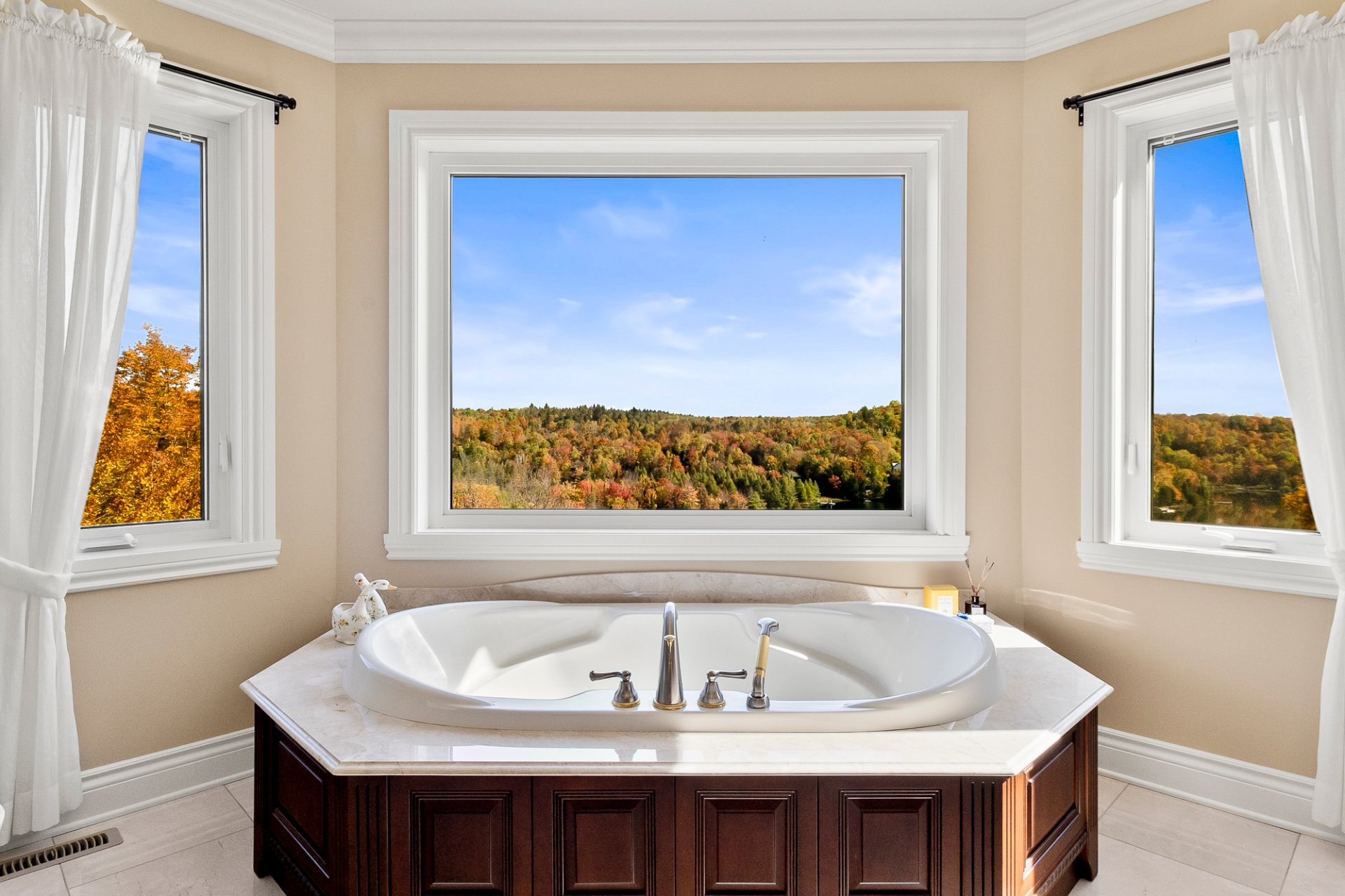 Photo - Salle de bains attenante à la CCP