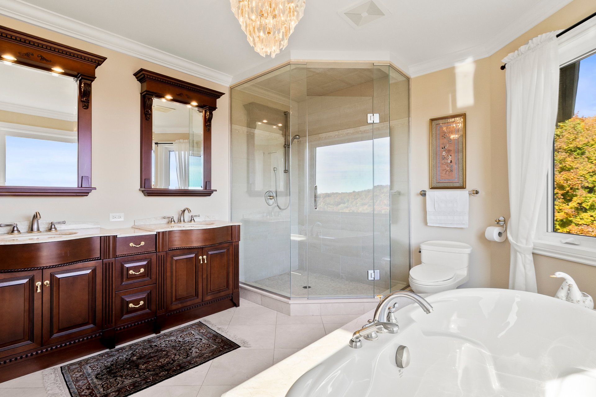 Photo - Salle de bains attenante à la CCP