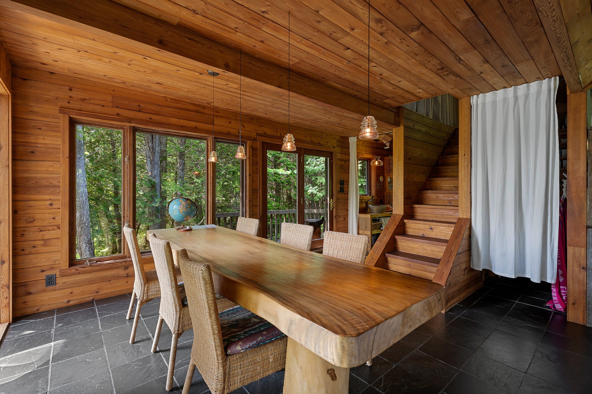 Photo - Salle à manger