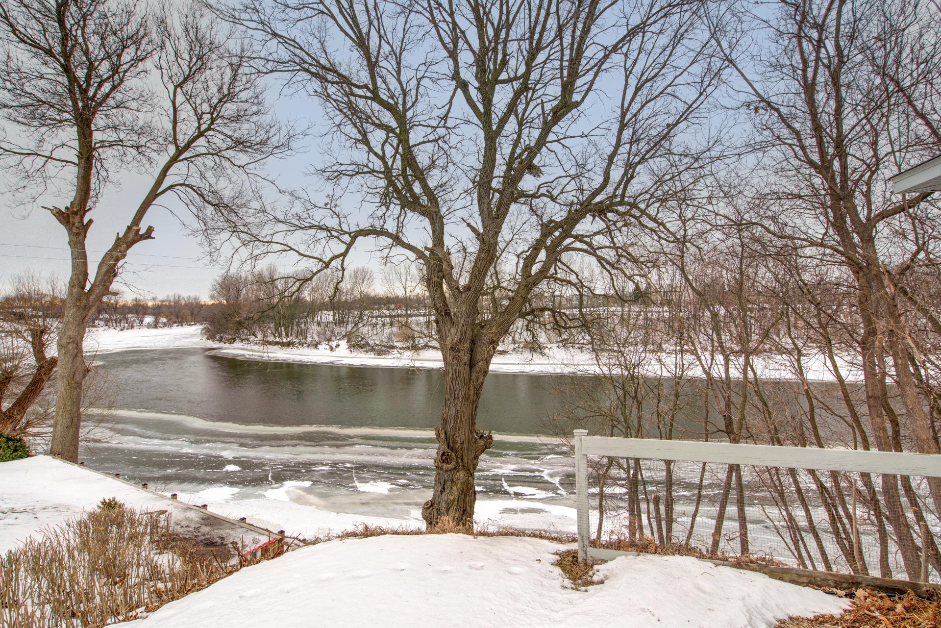 Photo - Vue sur l'eau
