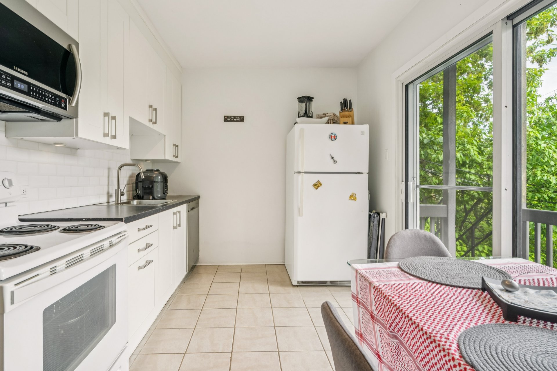 Photo - Kitchen