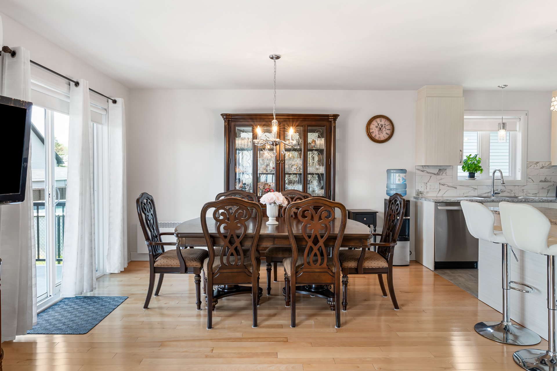 Photo - Dining room