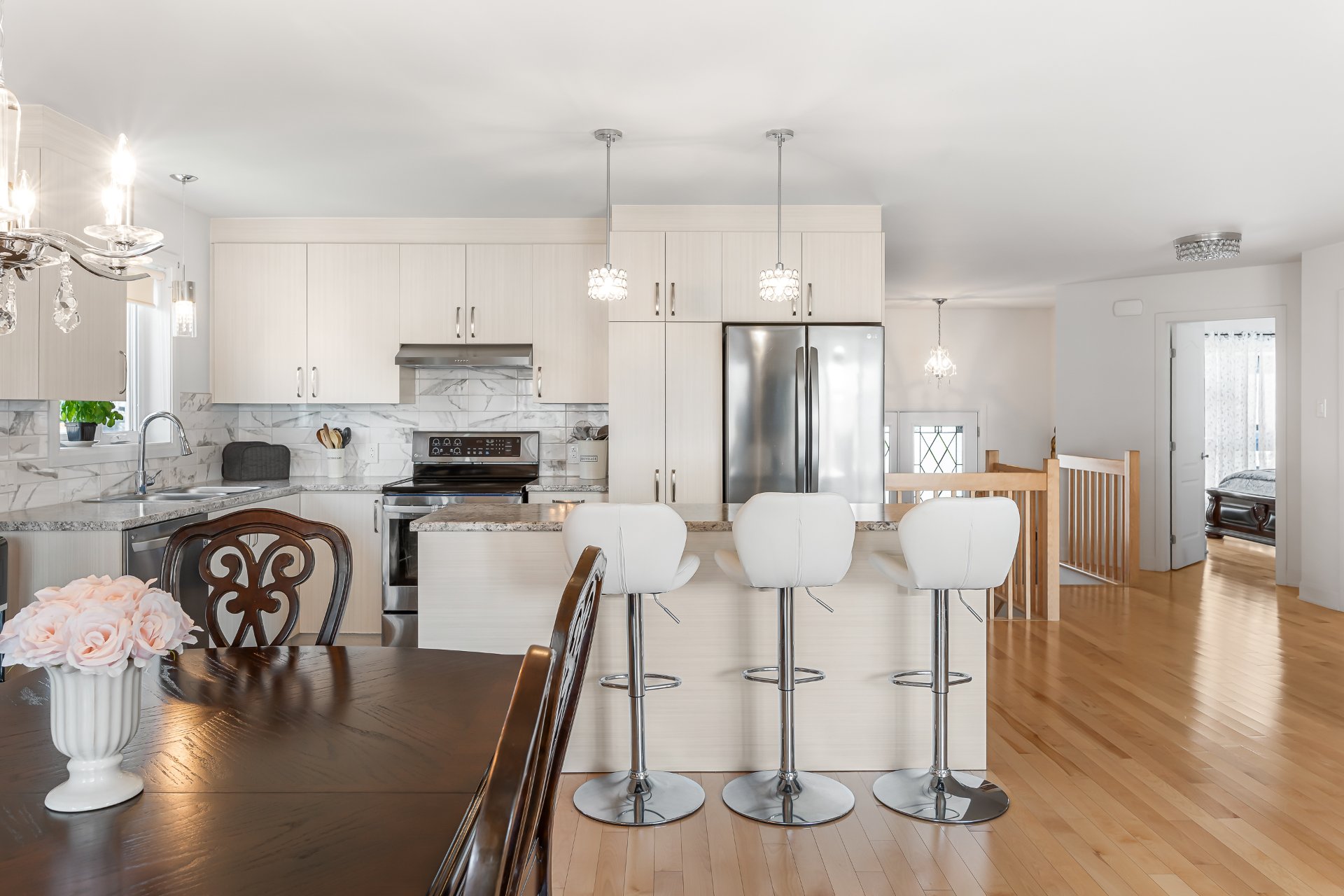 Photo - Kitchen