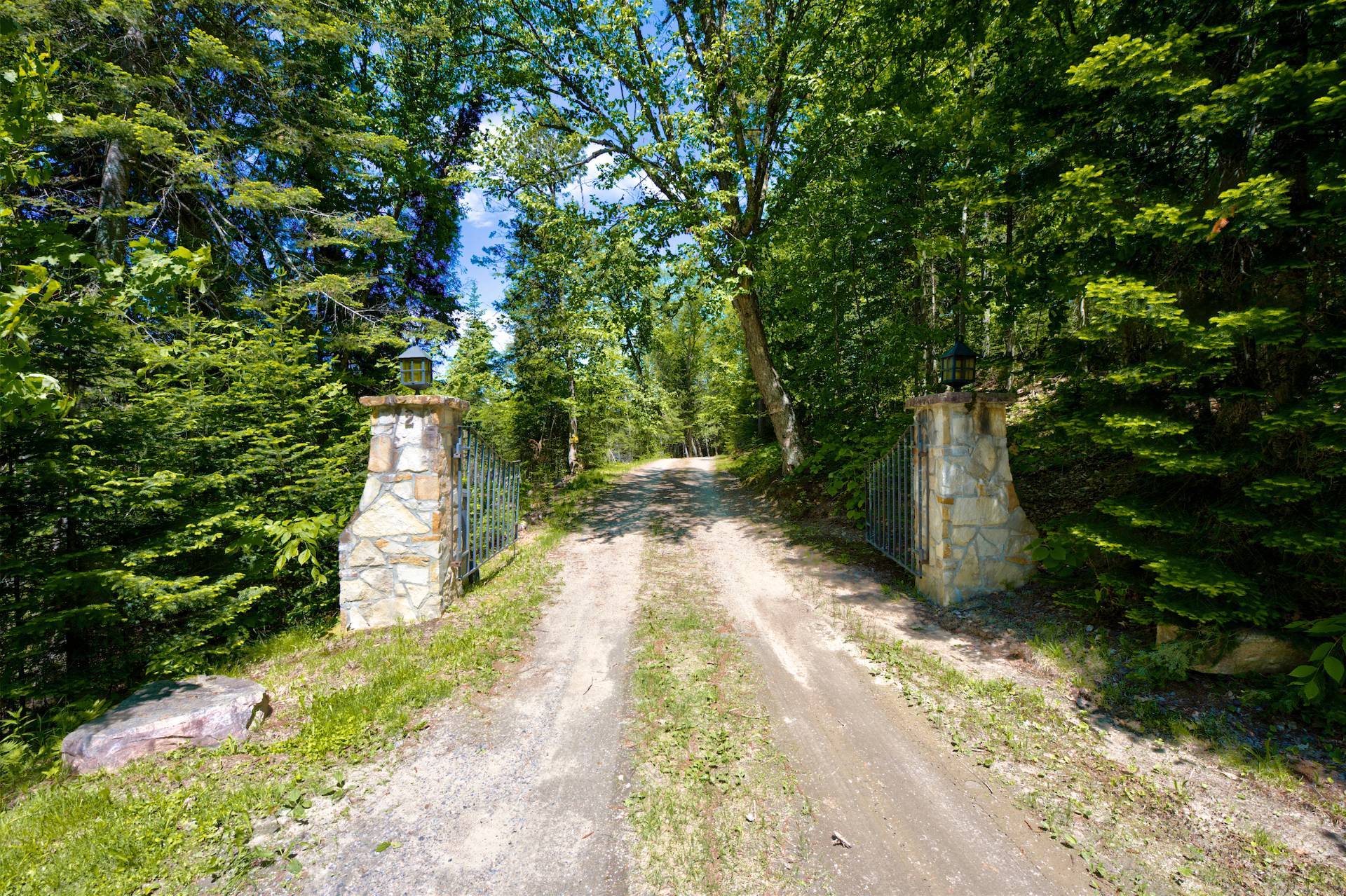 Two or more storey for sale, La Minerve