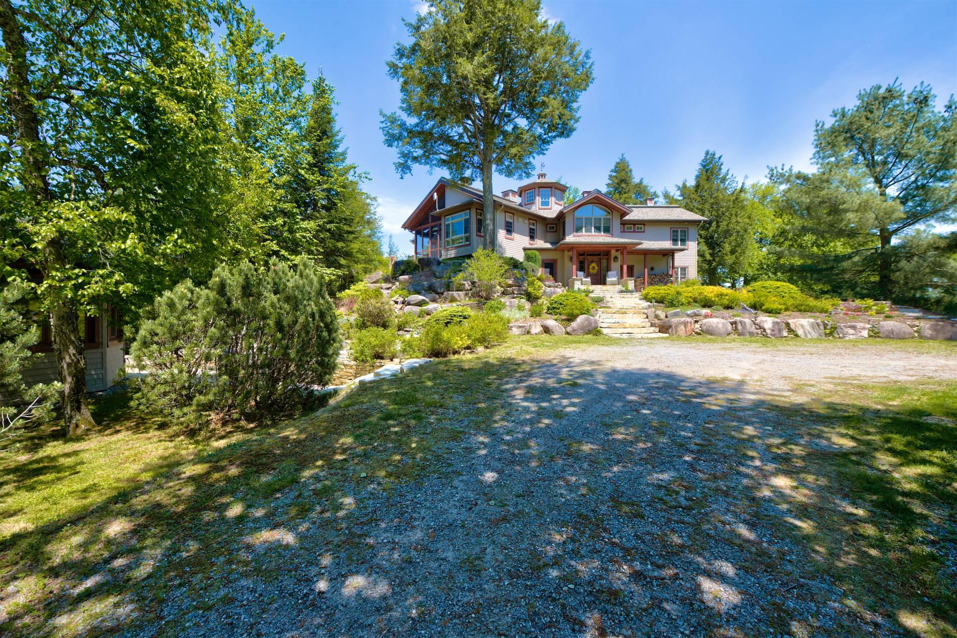 Two or more storey for sale, La Minerve