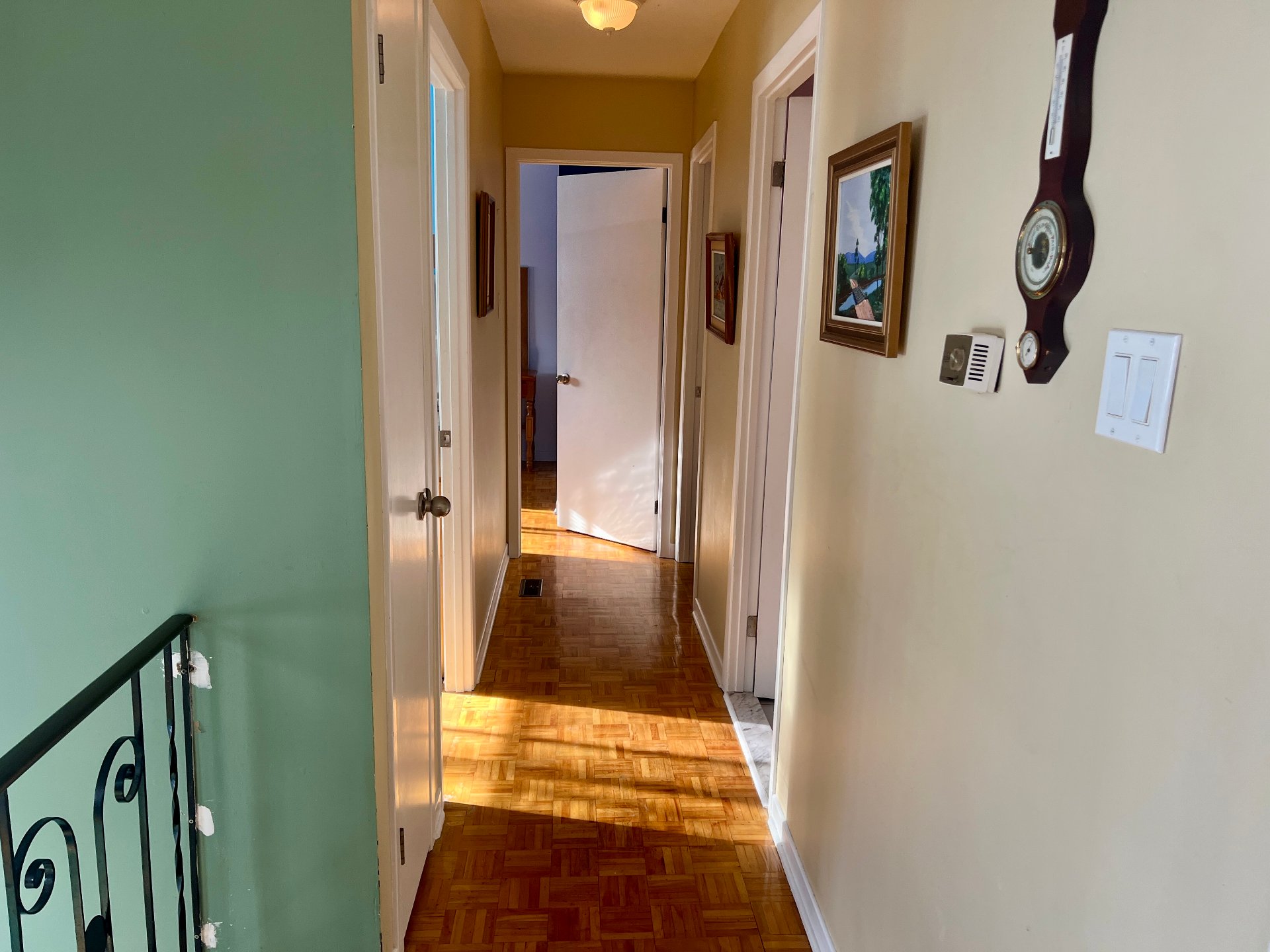 Photo - PASAGEWAY