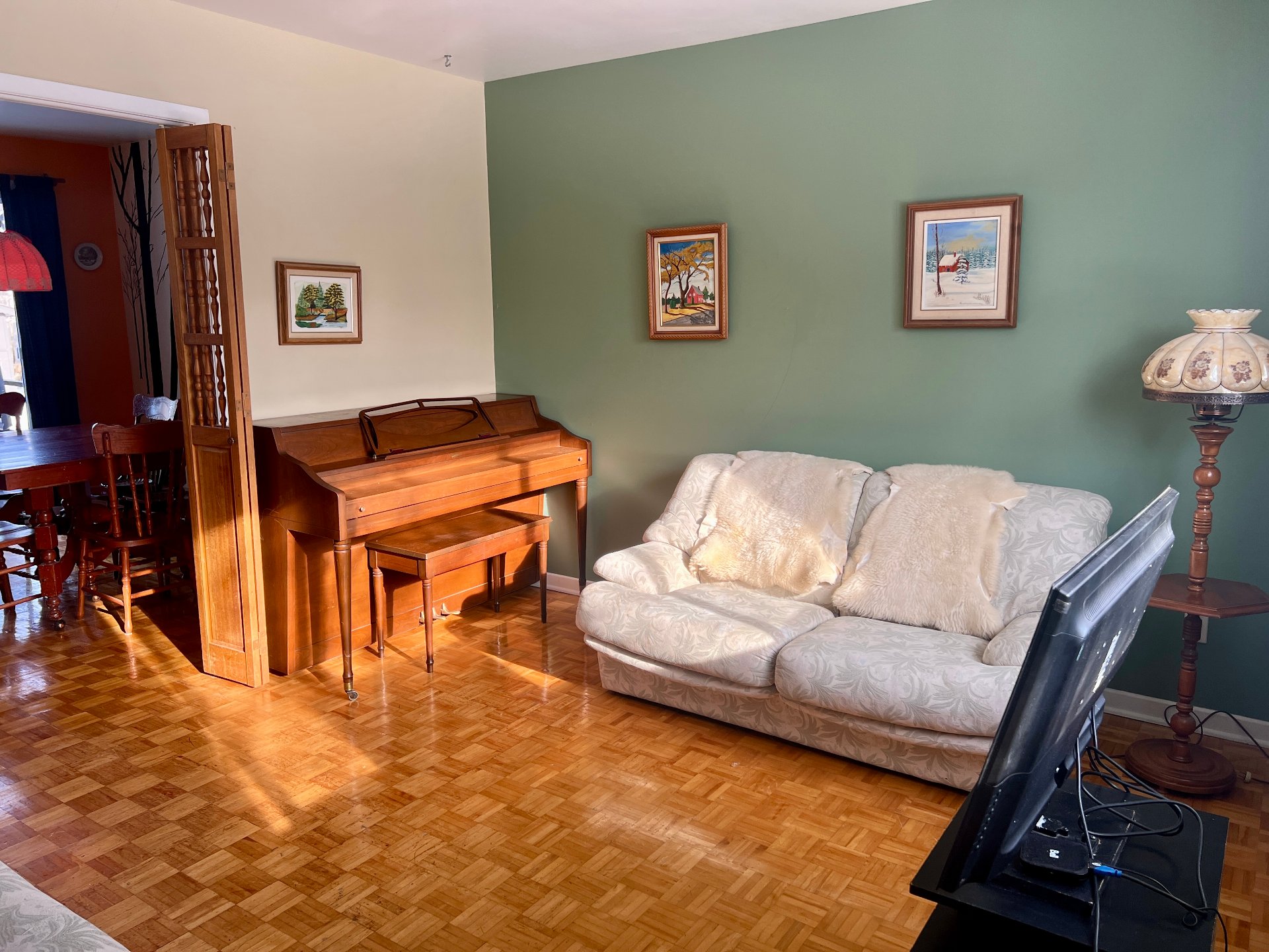 Photo - Salon