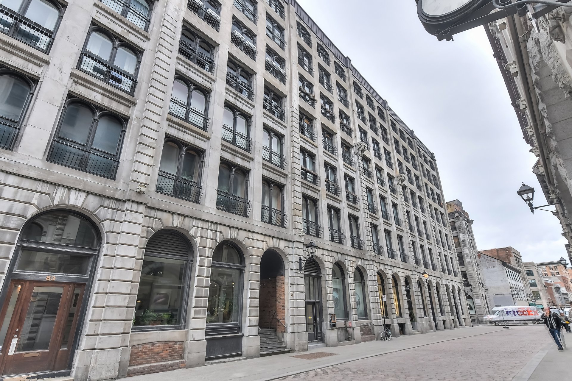 Photo - Exterior