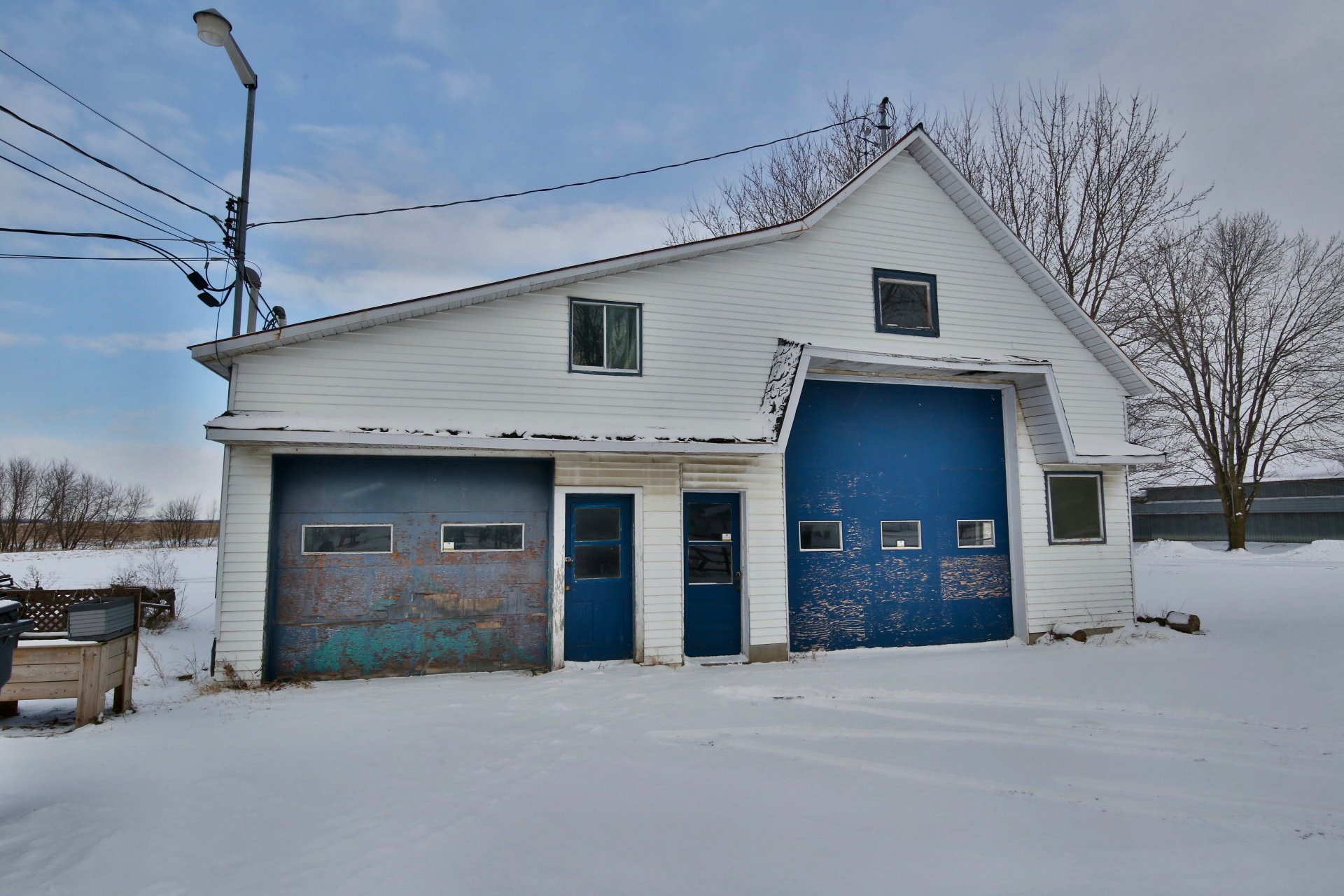 Photo - Garage
