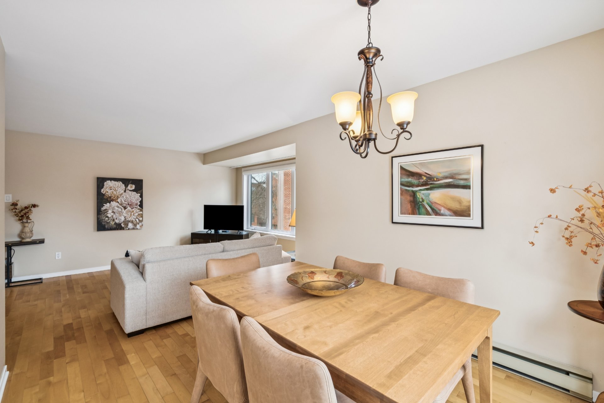 Photo - Salle à manger