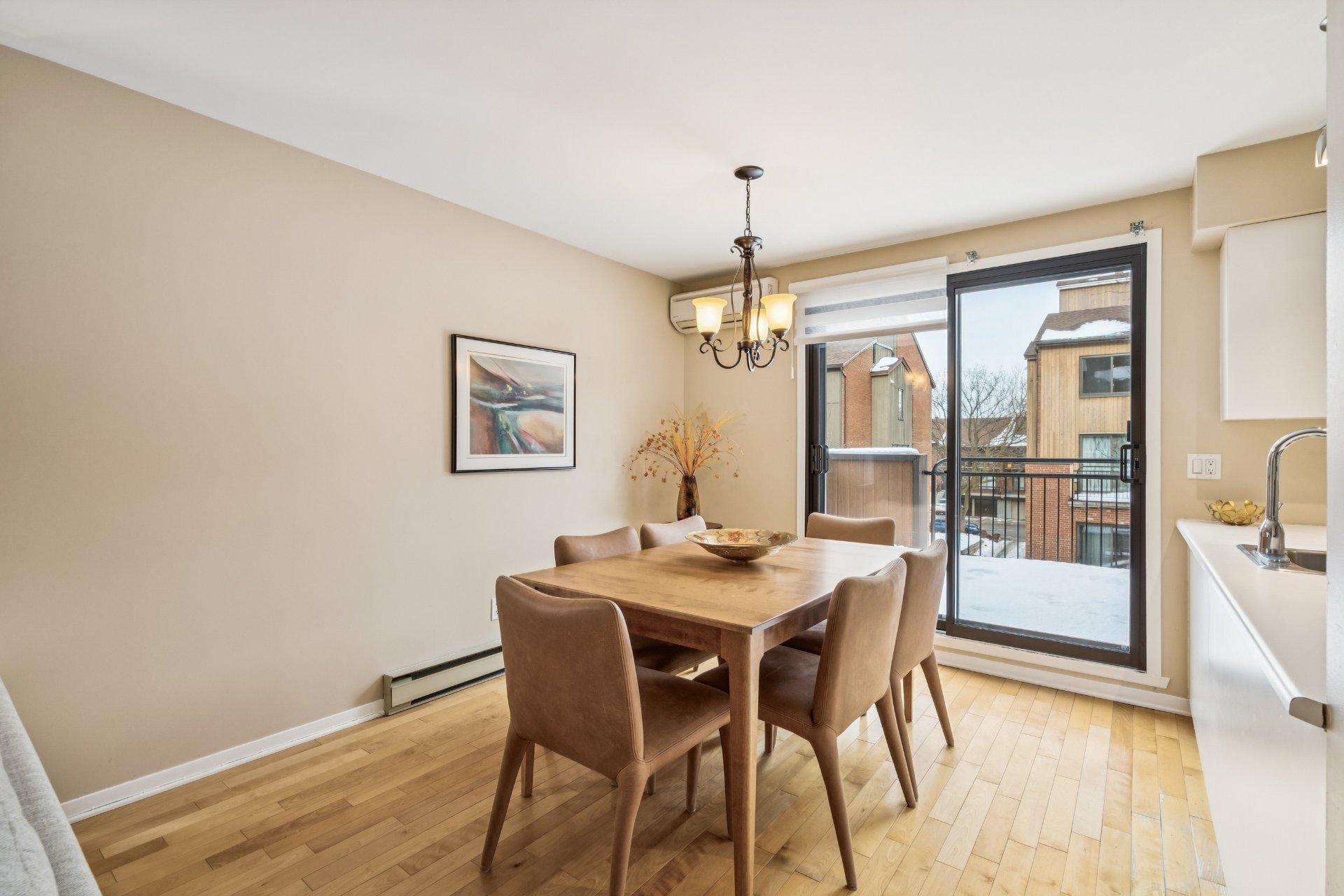 Photo - Salle à manger