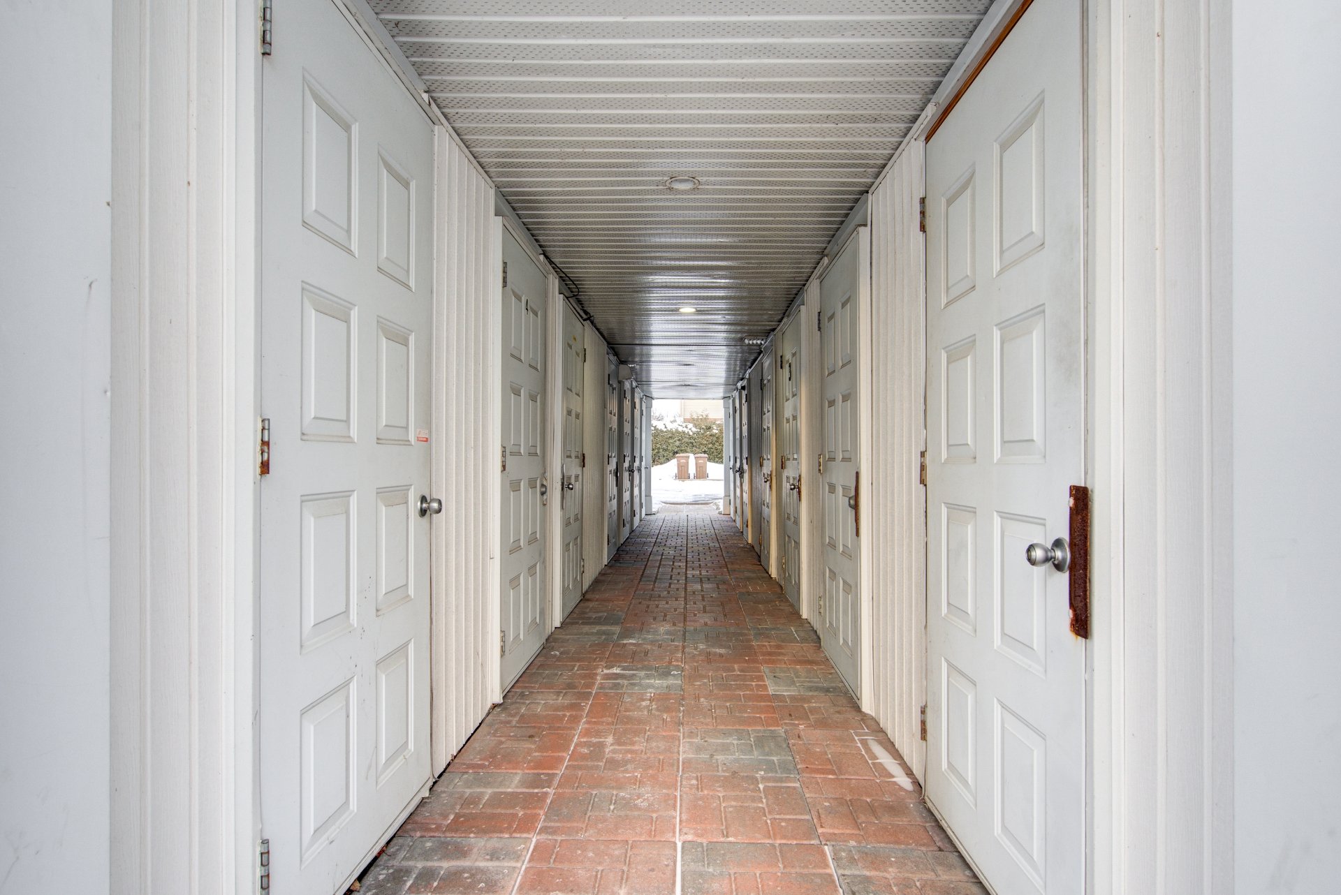 Photo - PASAGEWAY