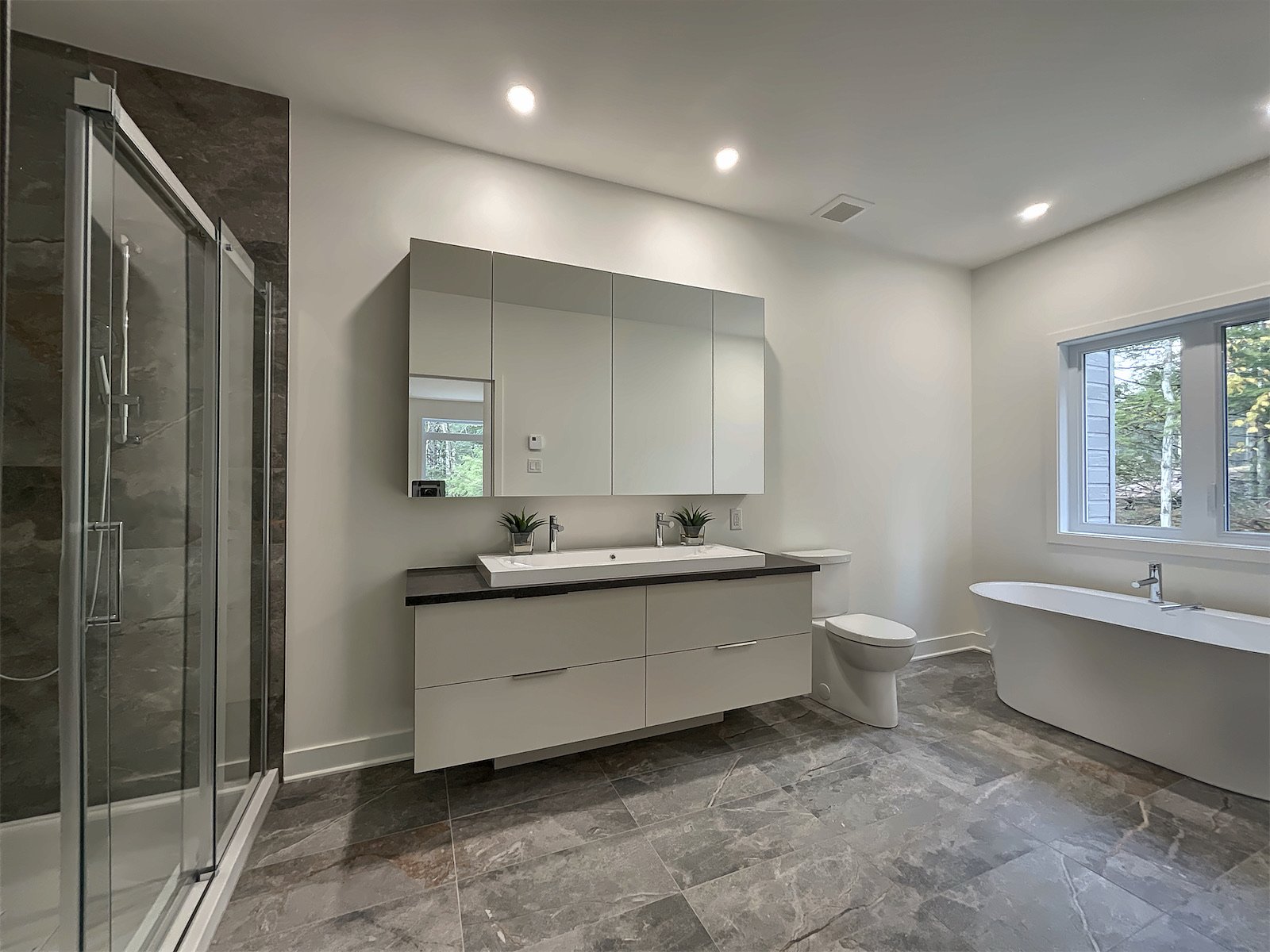 Salle de bains attenante à la CCP