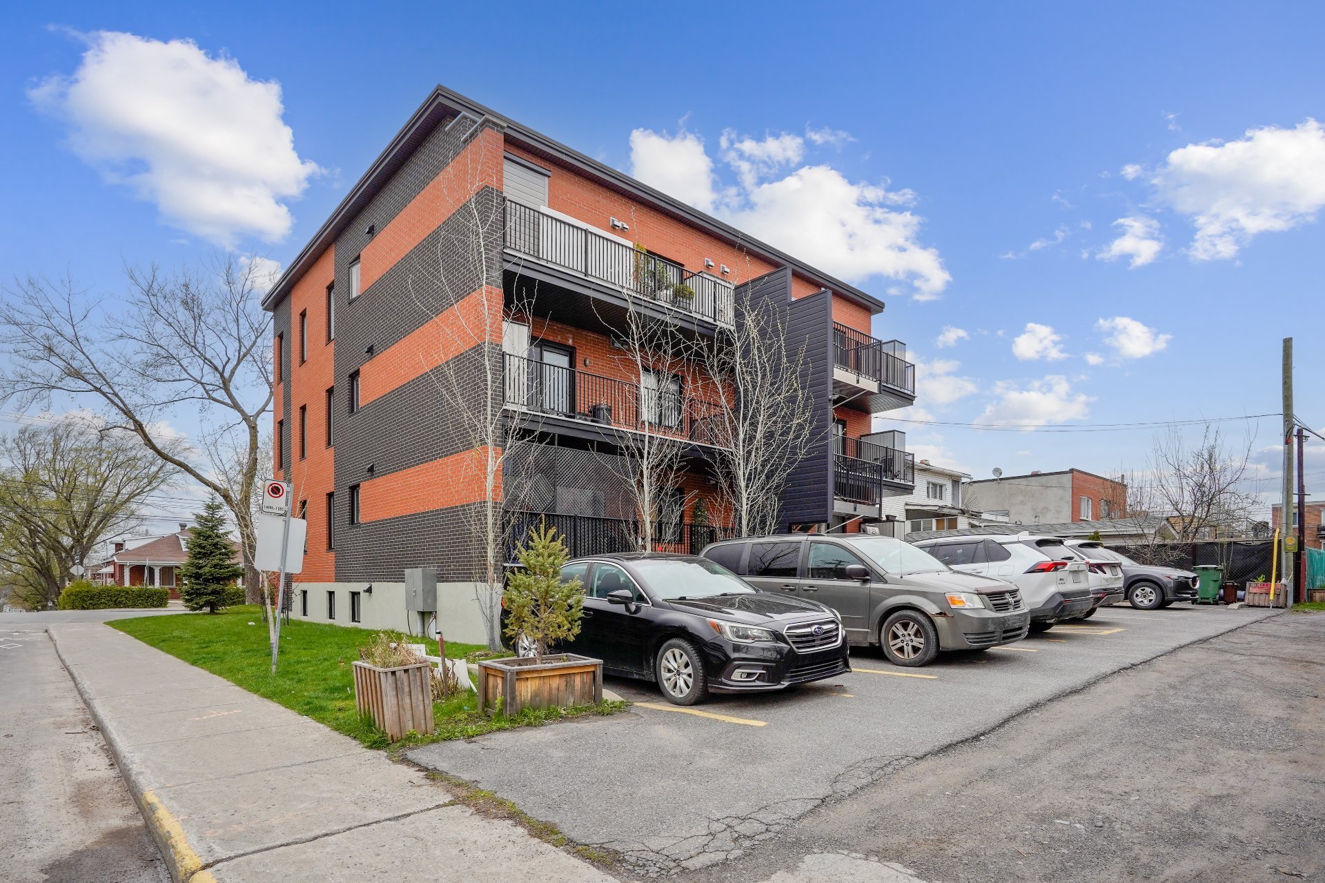 Photo - Stationnement