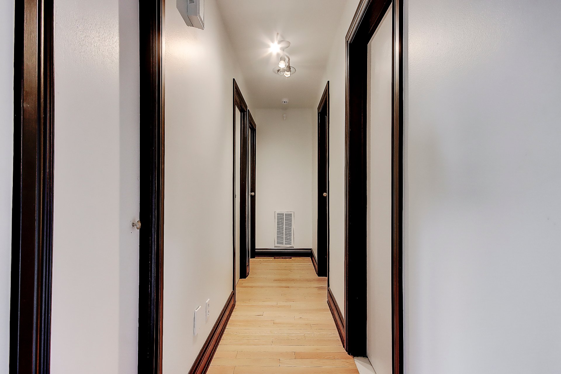 Photo - PASAGEWAY