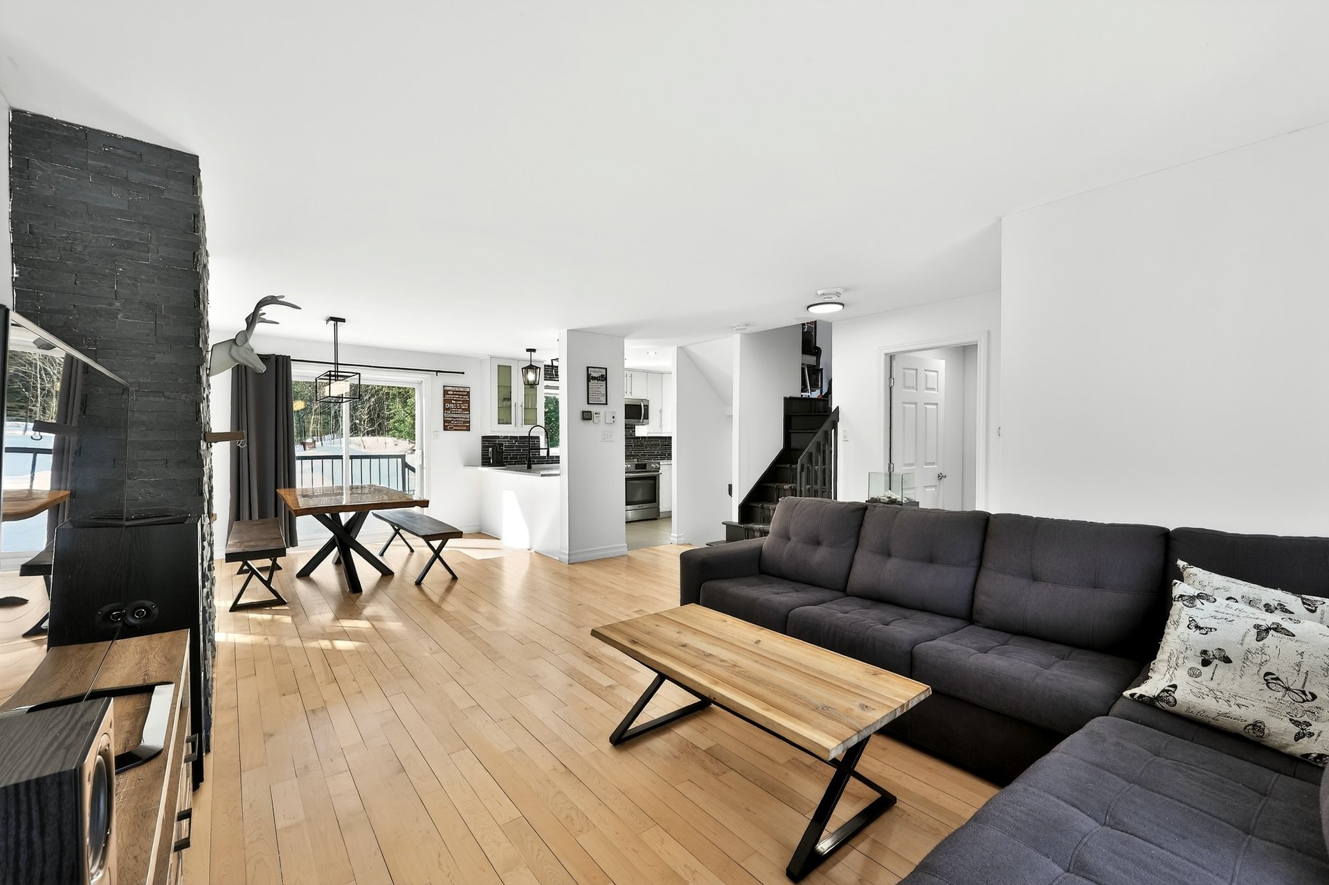 Photo - Overall View