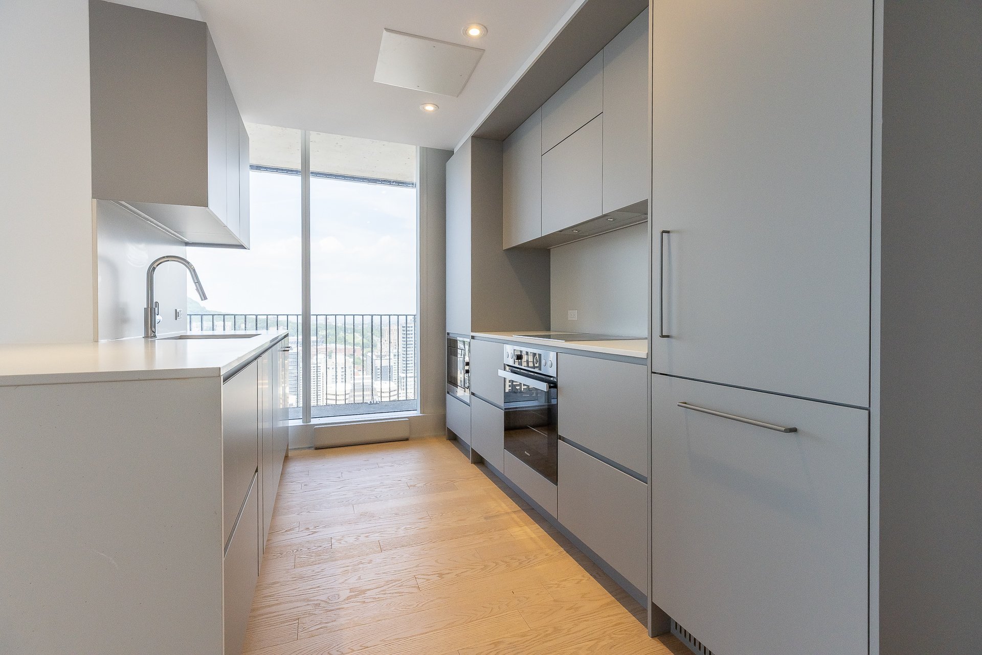 Photo - Kitchen