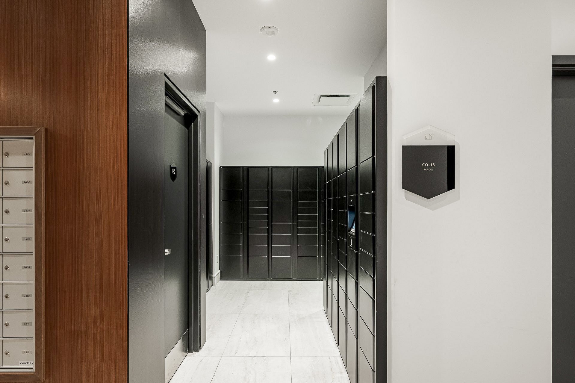 Photo - Hallway