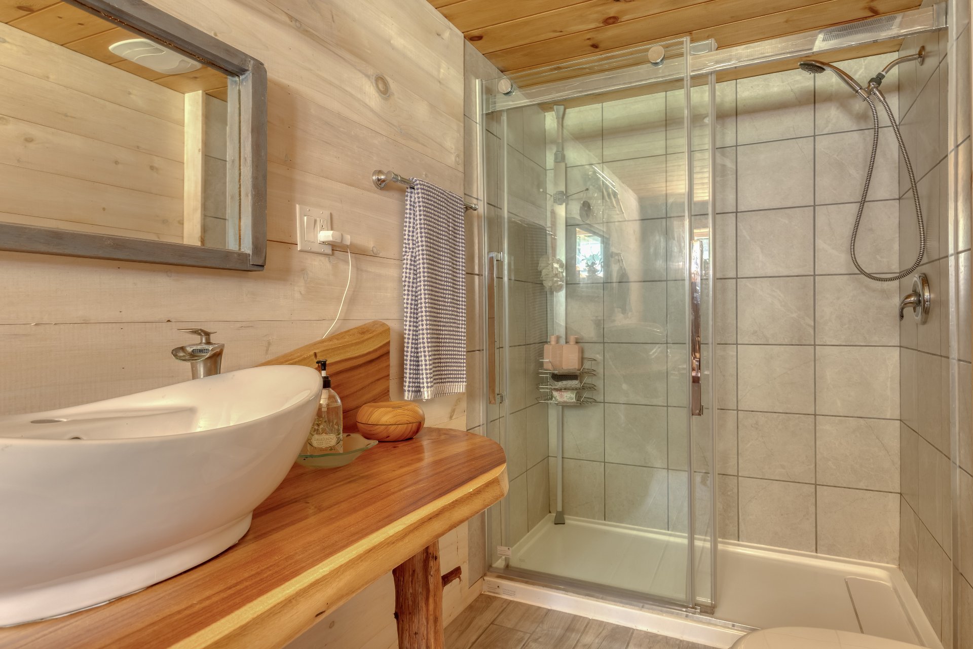 Salle de bains attenante à la CCP
