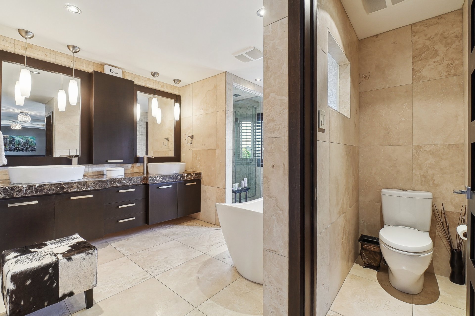 Ensuite bathroom