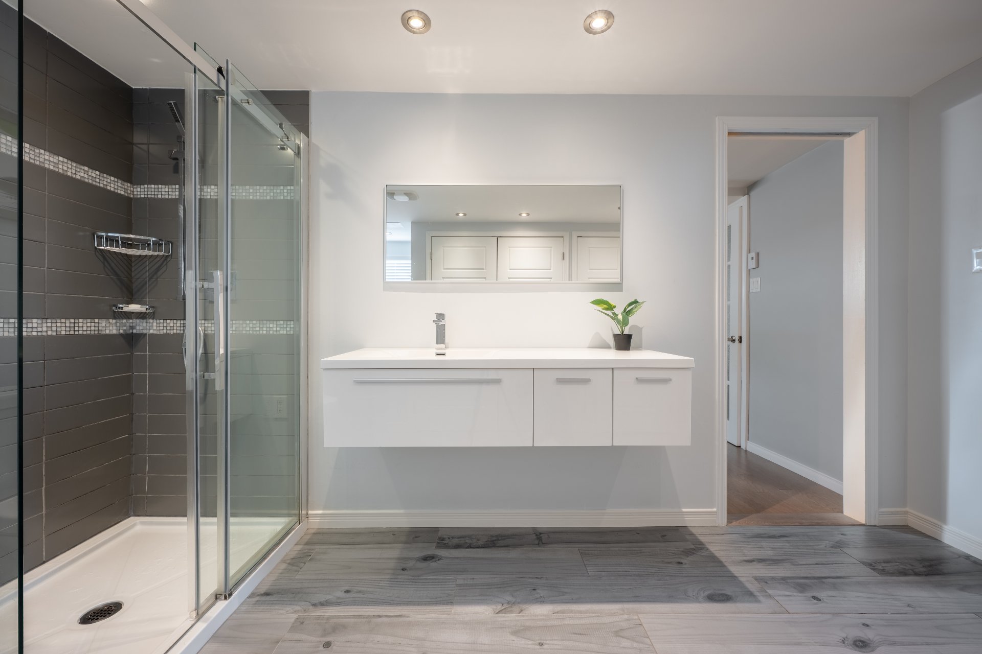 Photo - Salle de bains attenante à la CCP