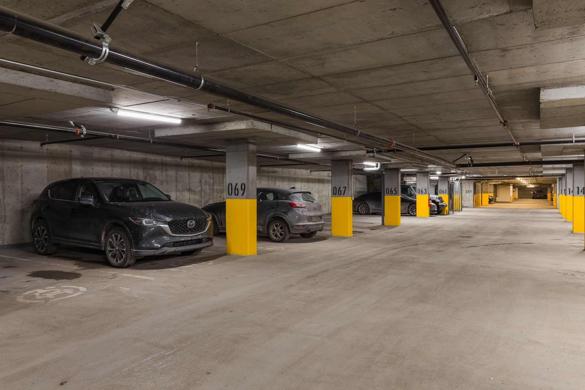 Photo - Garage
