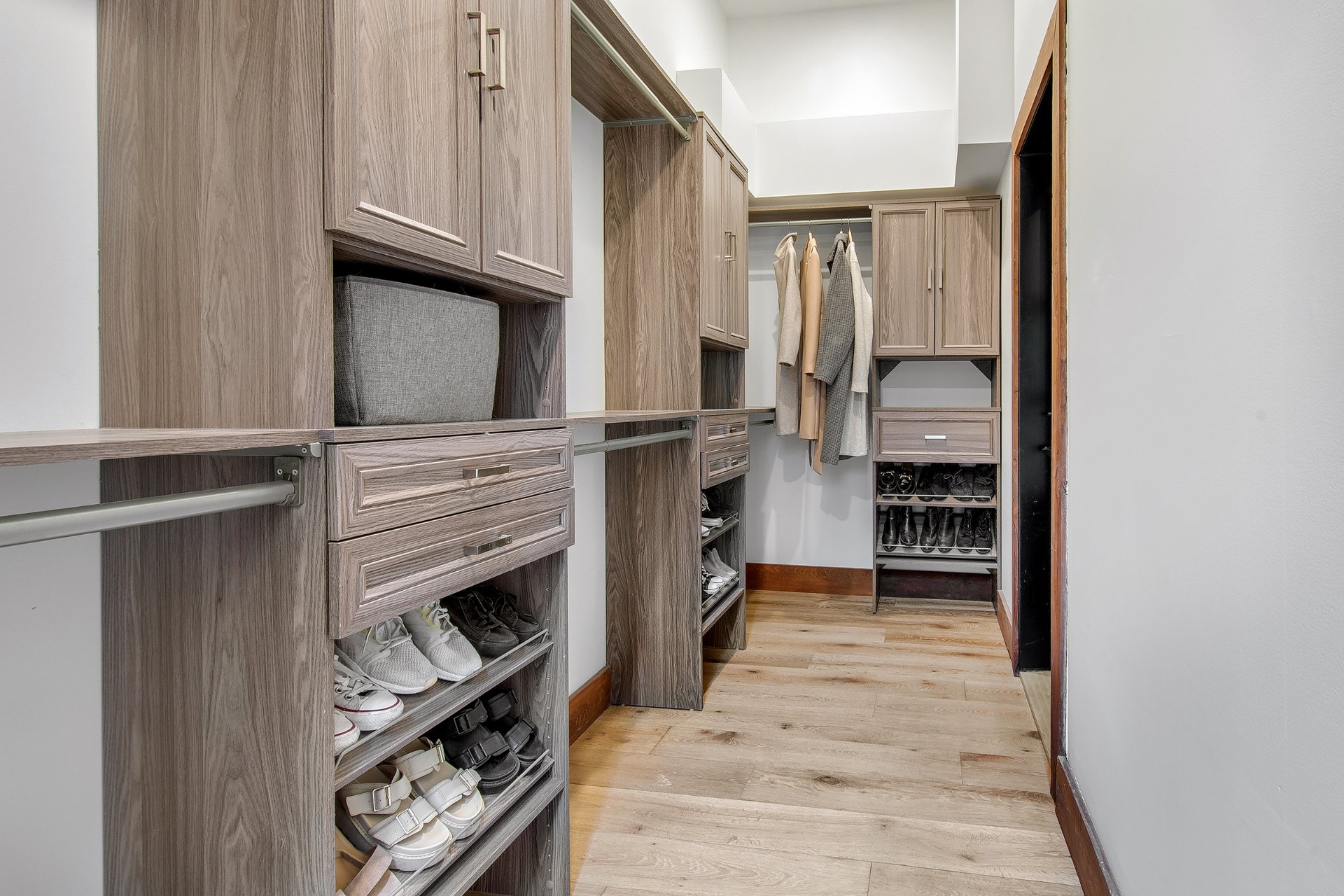Walk-in closet