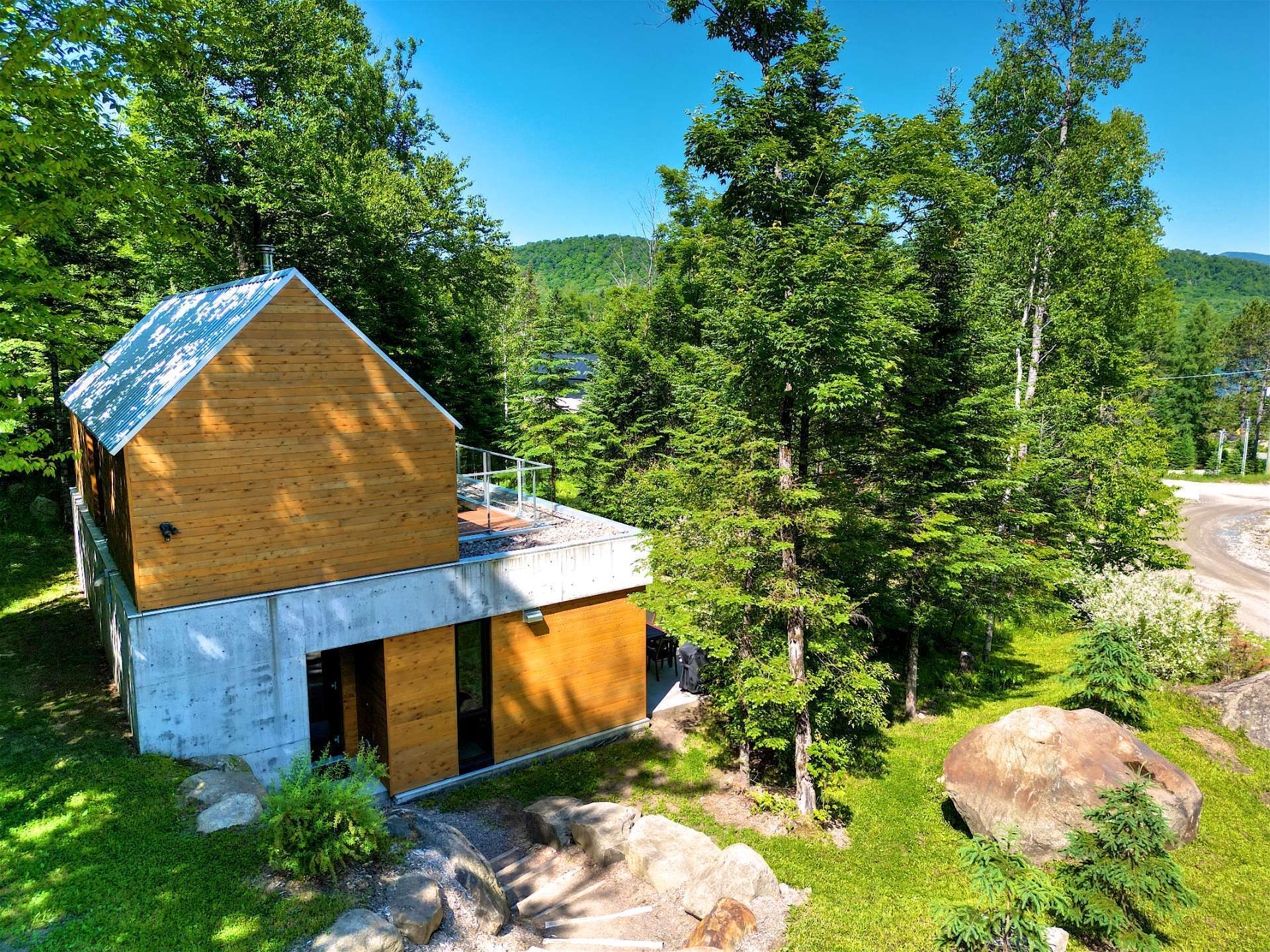 Two or more storey for sale, Lac-Supérieur