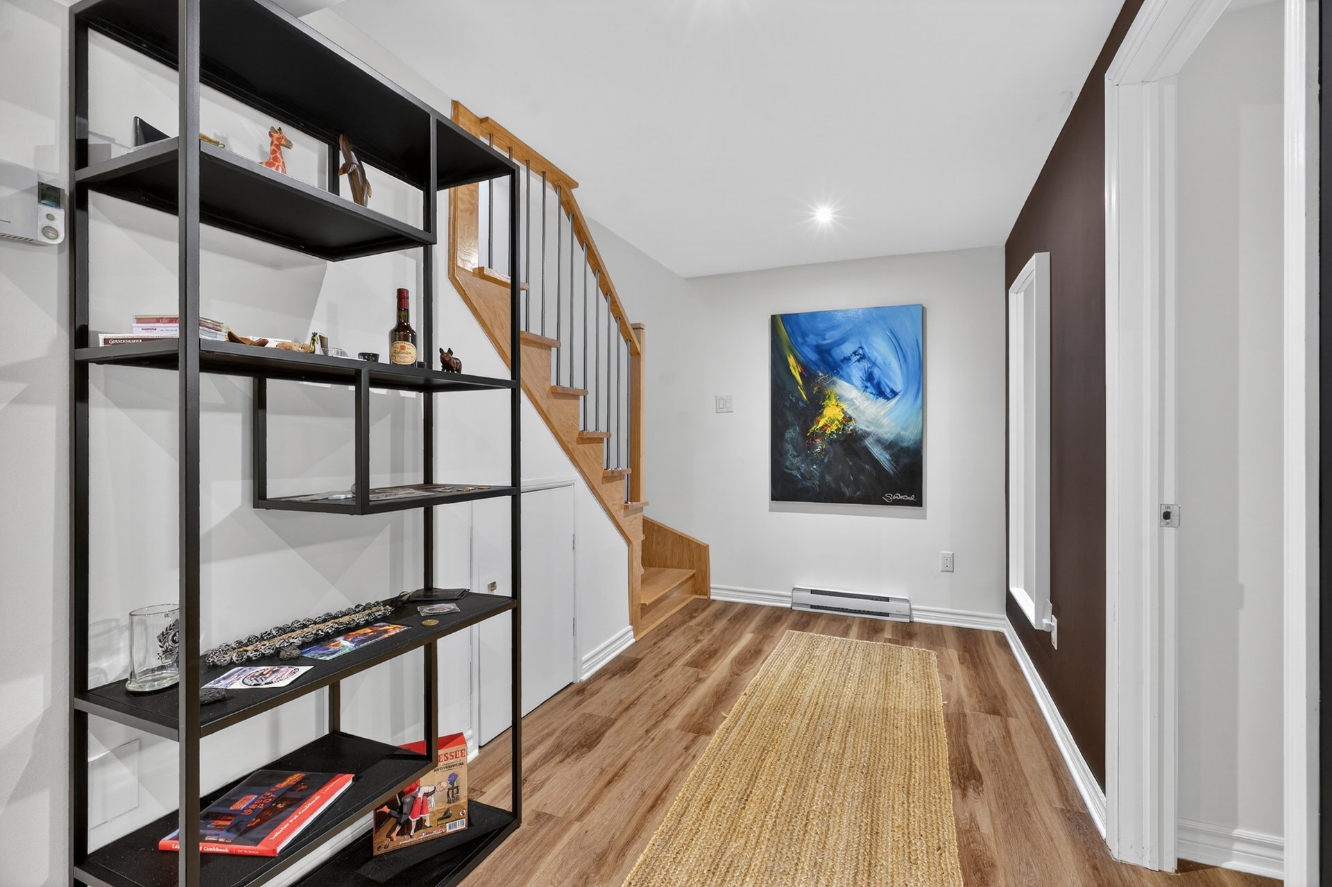 Photo - PASAGEWAY