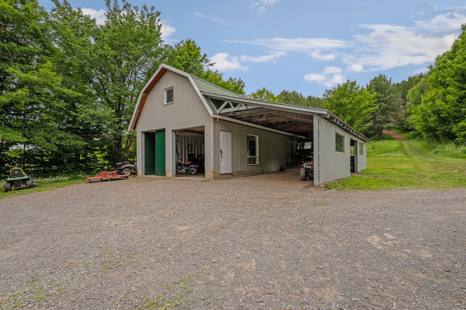 Garage