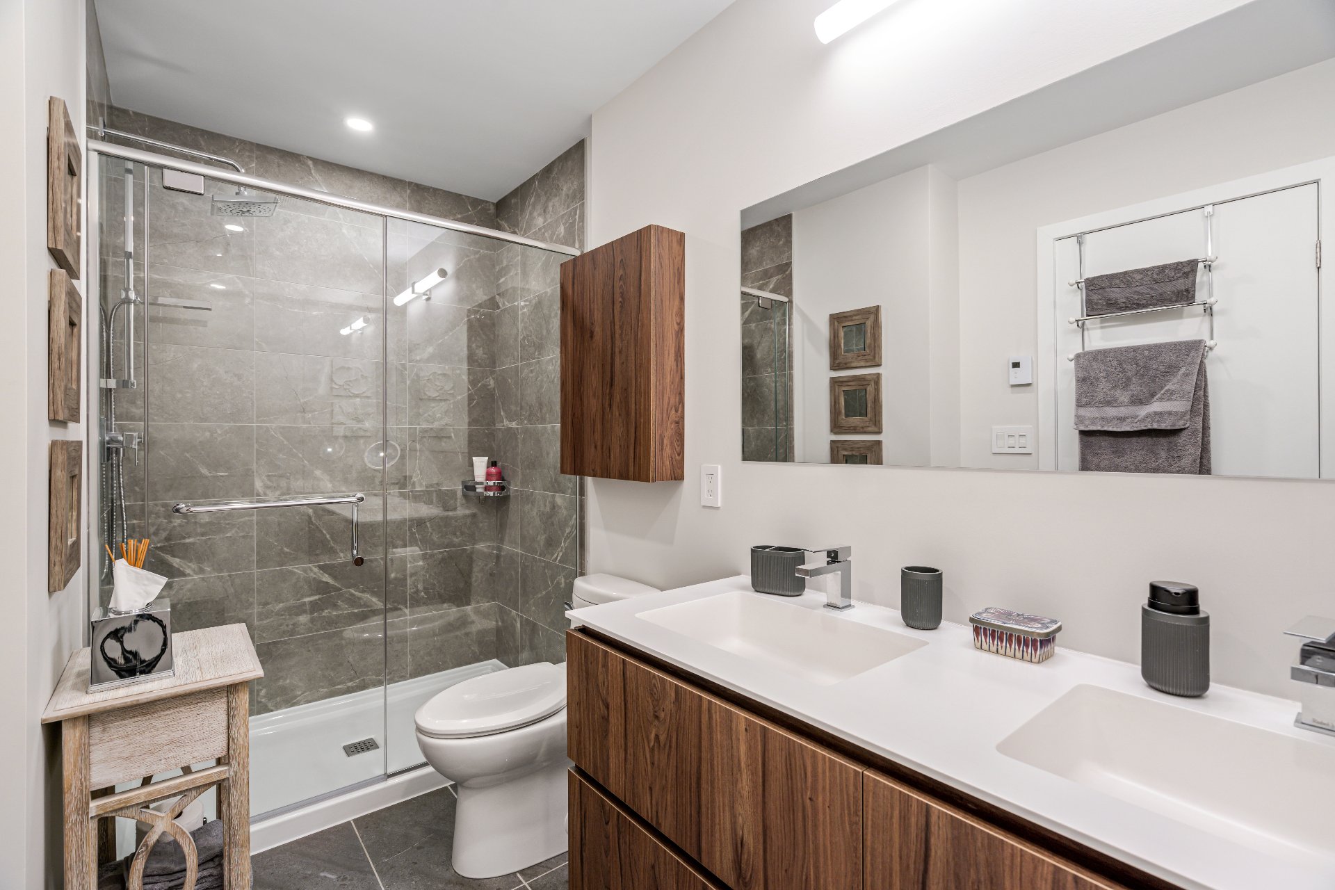 Ensuite bathroom