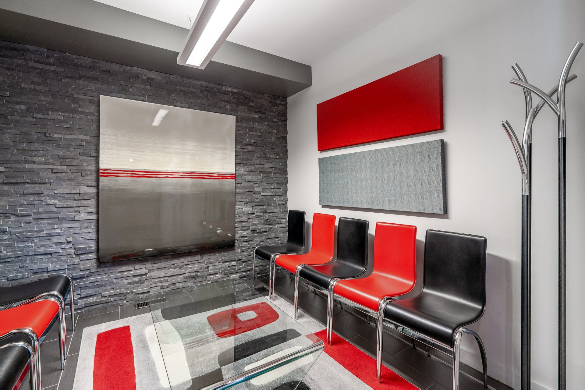 Photo - Bureau