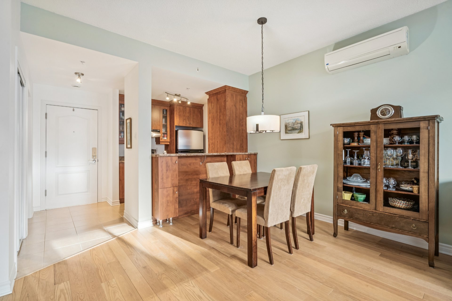 Photo - Salle à manger