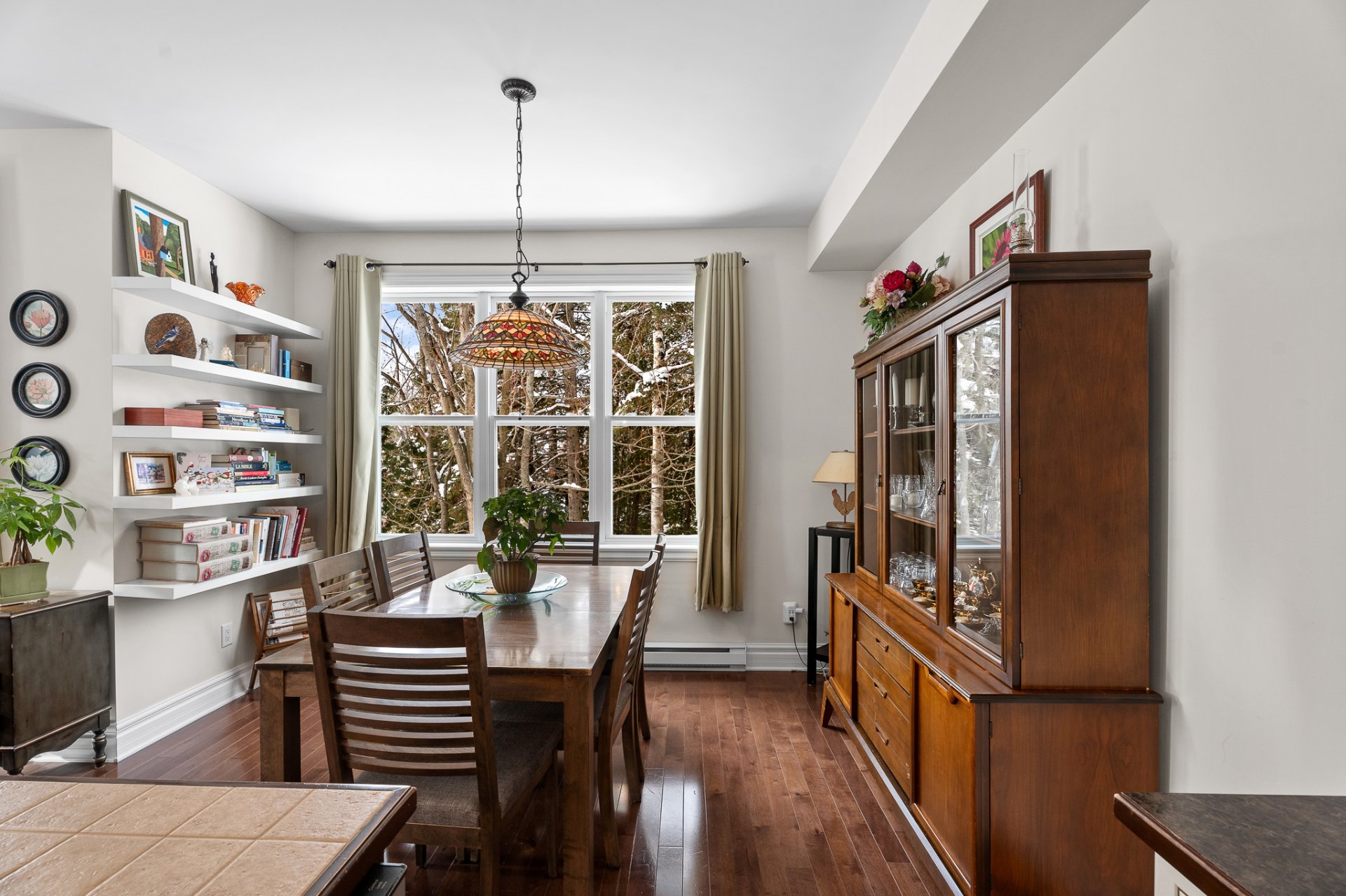 Photo - Salle à manger